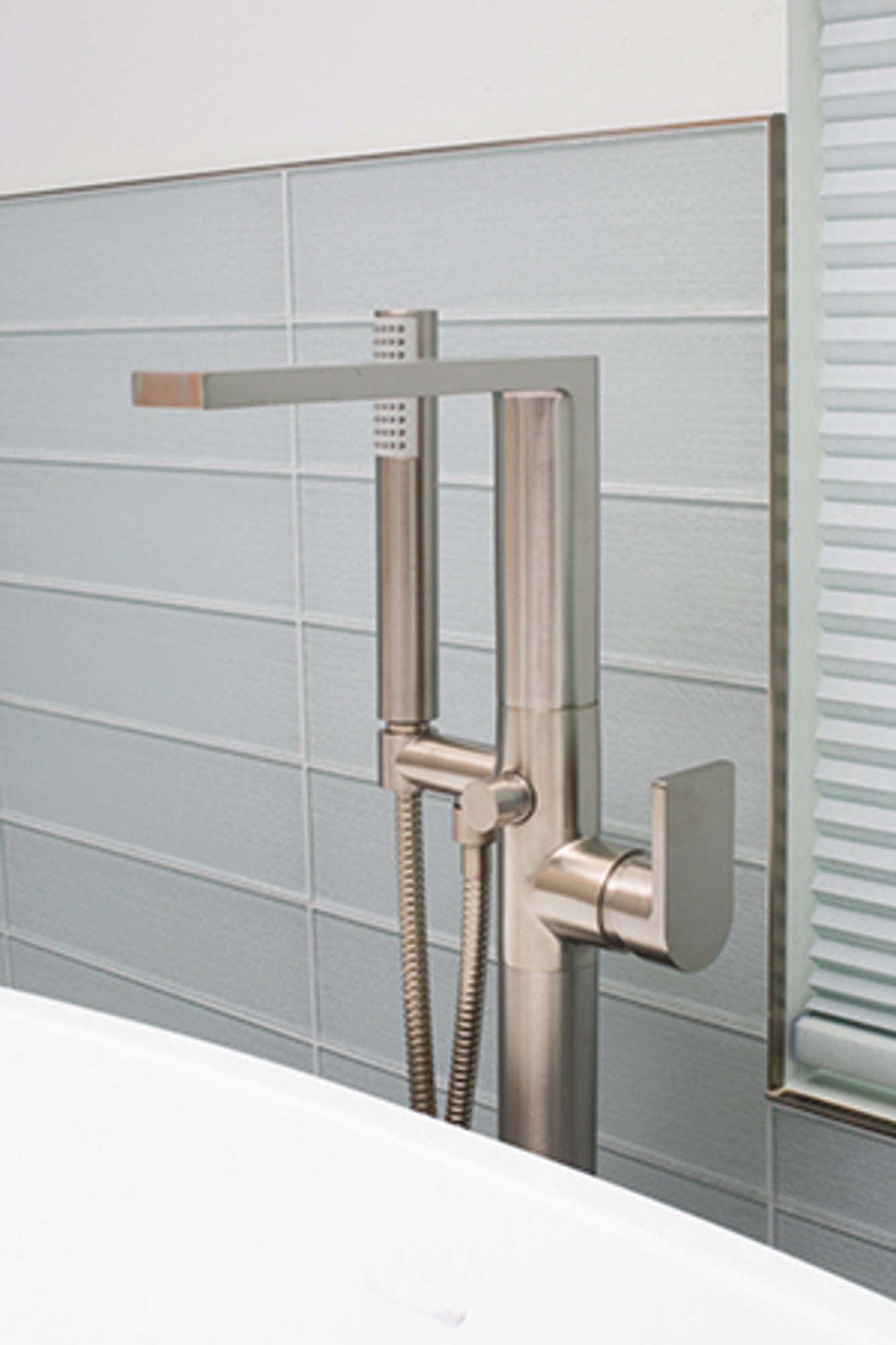 Newport Brass Skylar Exposed Tub and Hand Shower Set - Free Standing