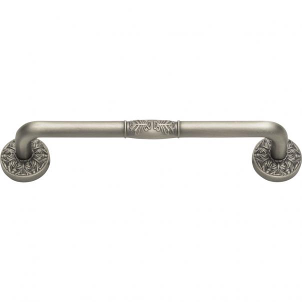 Atlas Homewares Hammered Medallion Pull