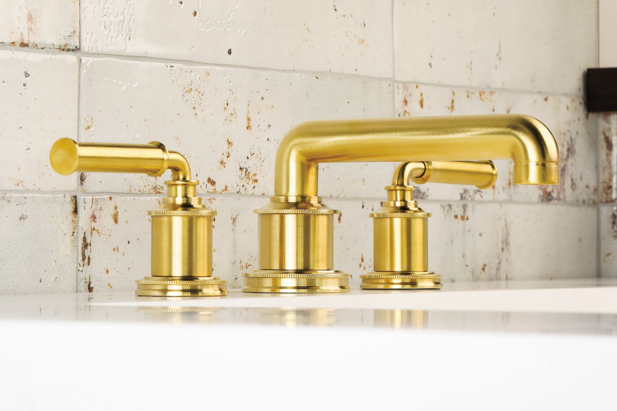 Newport Brass Taft - Kitchen Widespread Lavatory Faucet