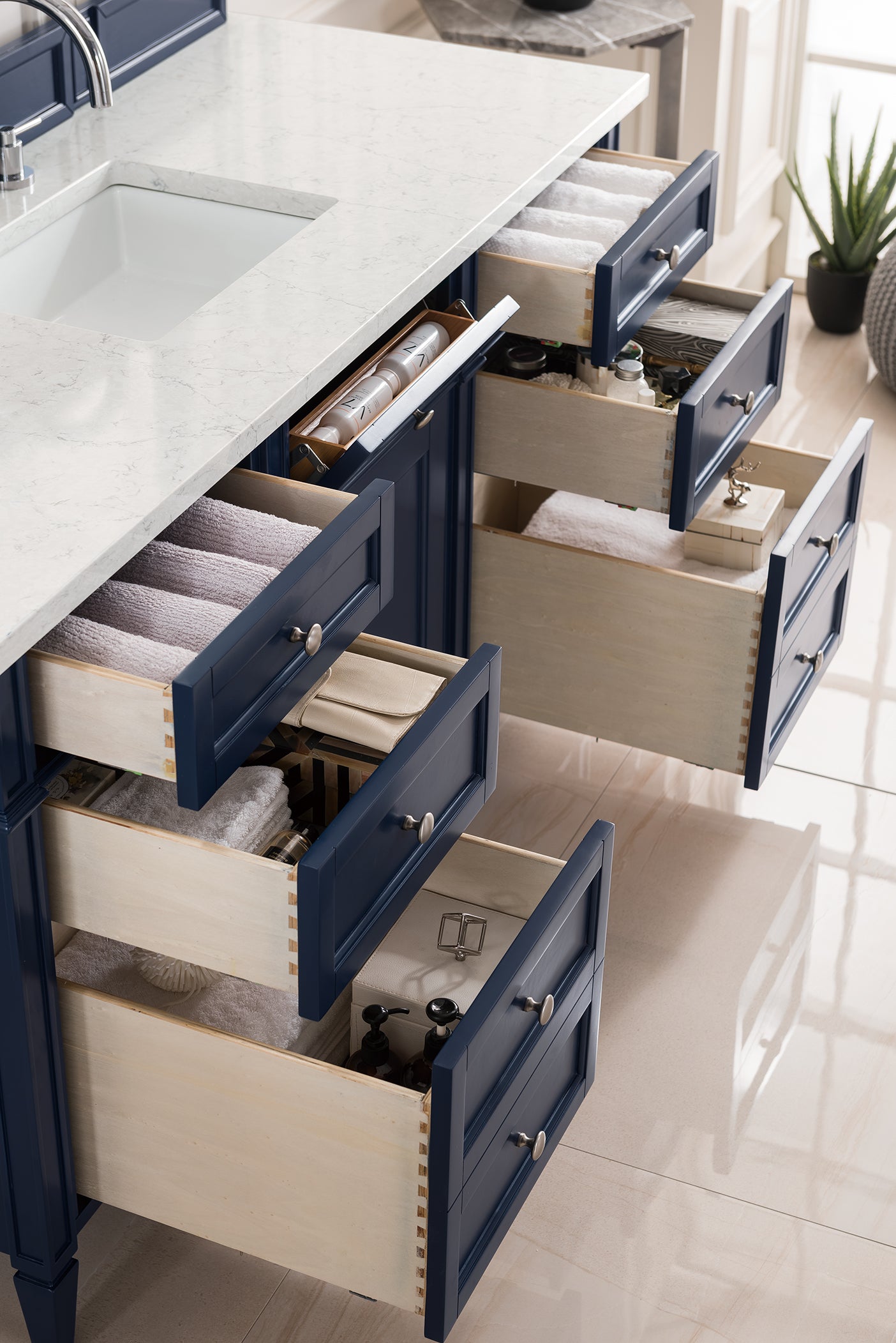 James Martin Brittany 60" Single Vanity in Victory Bleu with 3cm Countertop and FreePower Wireless Charger