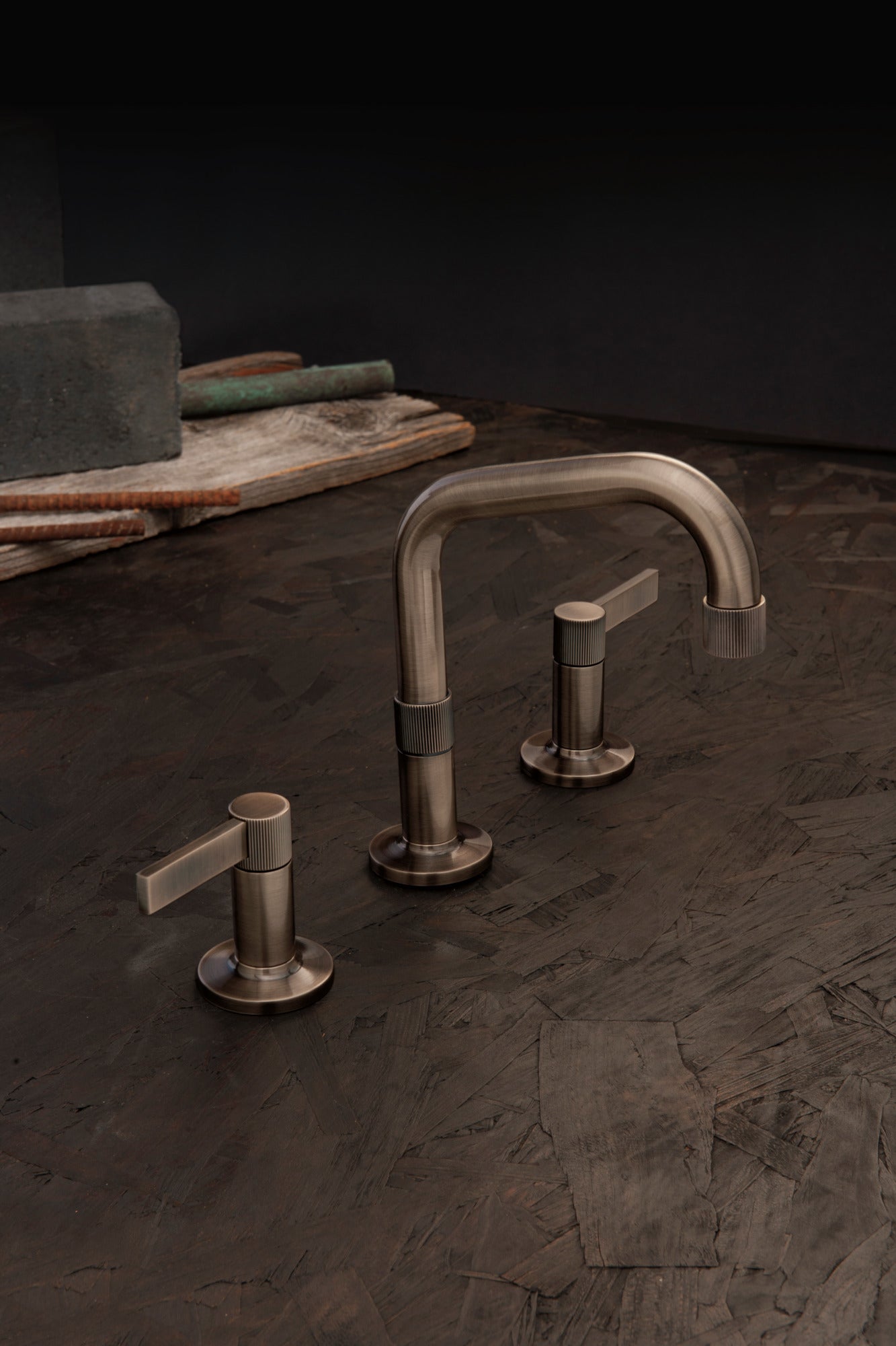 Newport Brass Pardees® Widespread Lavatory Faucet