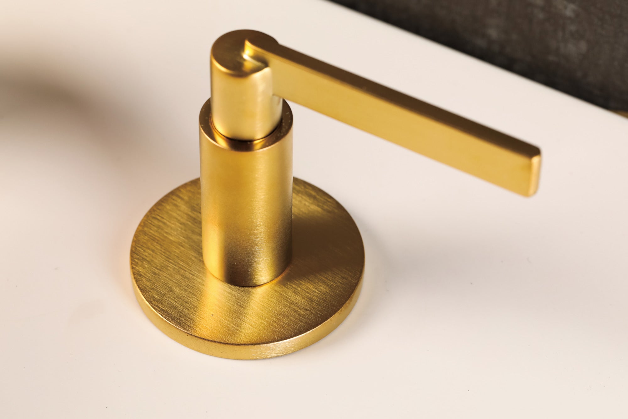 Newport Brass Tolmin® Widespread Lavatory Faucet