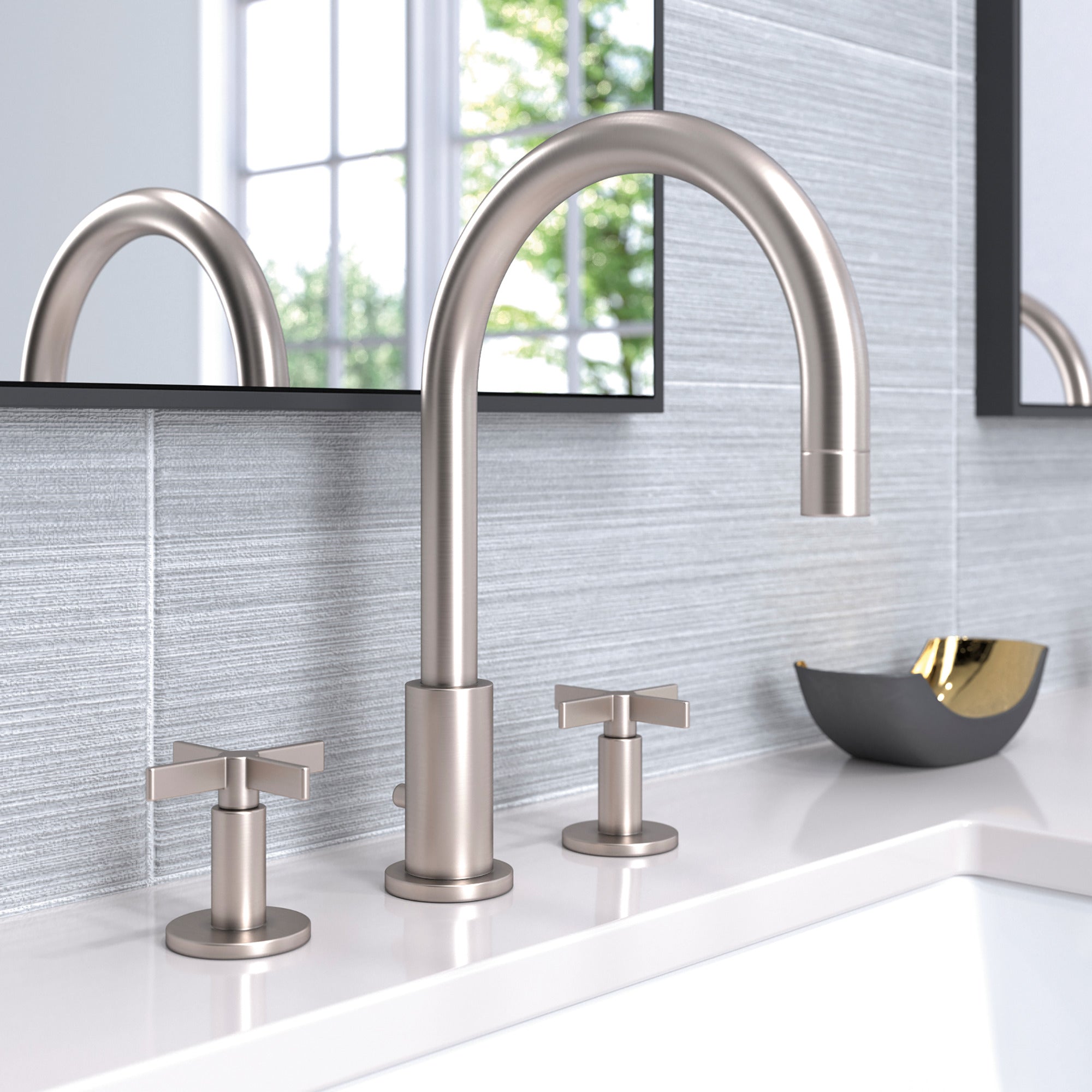 Newport Brass Tolmin® Widespread Lavatory Faucet