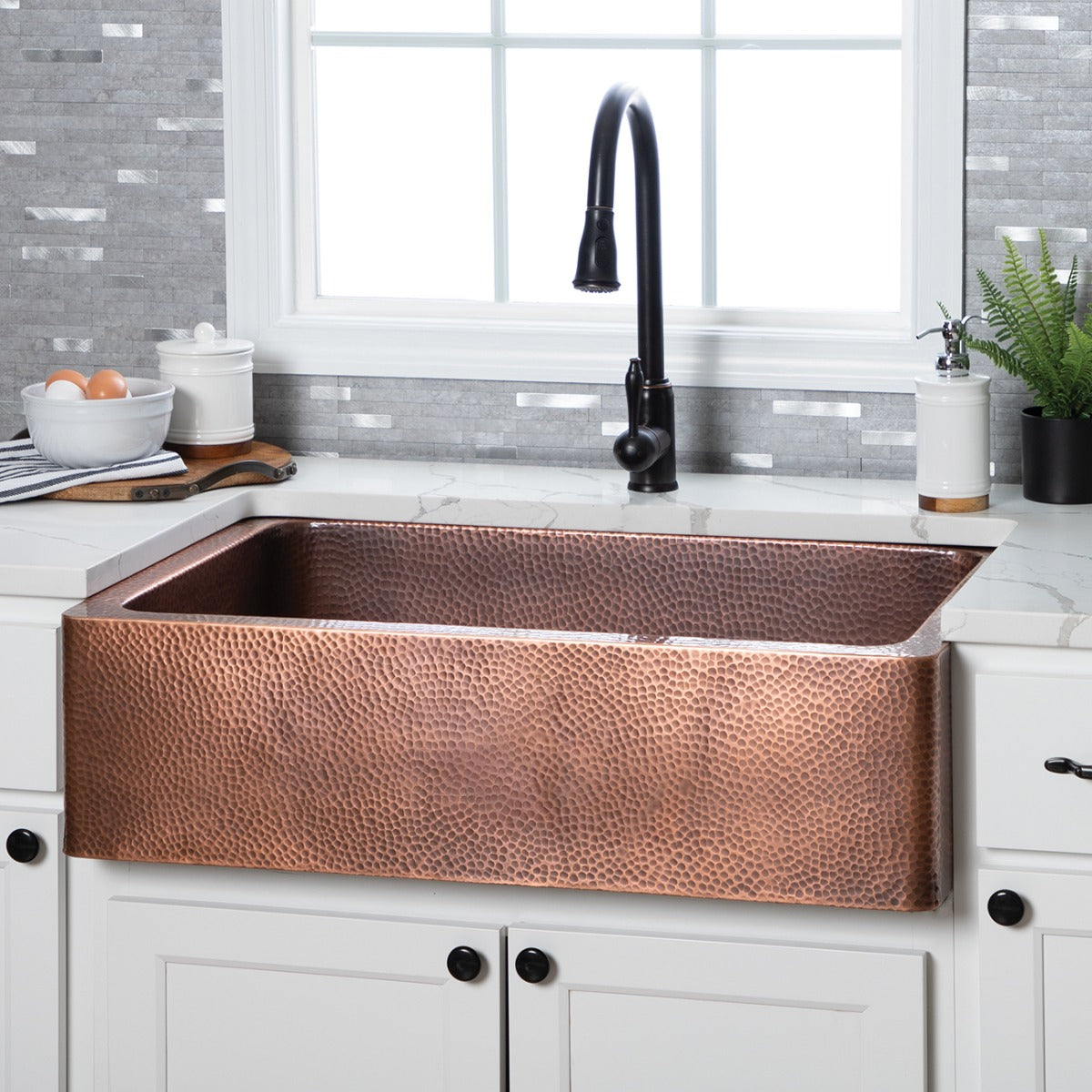 MAIDSTONE Copper Single Bowl Farmhouse Sink