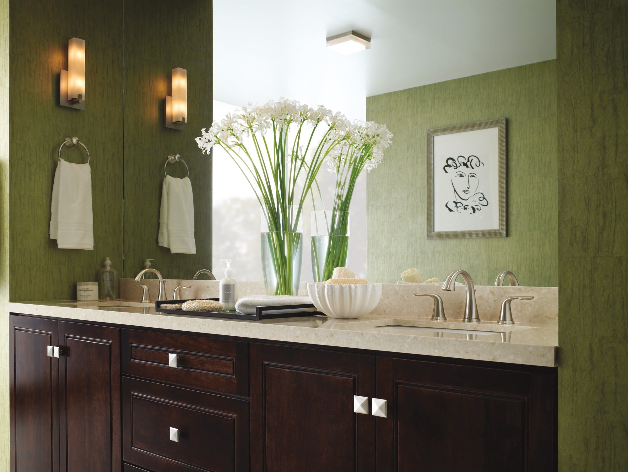 Delta Lahara® Towel Ring
