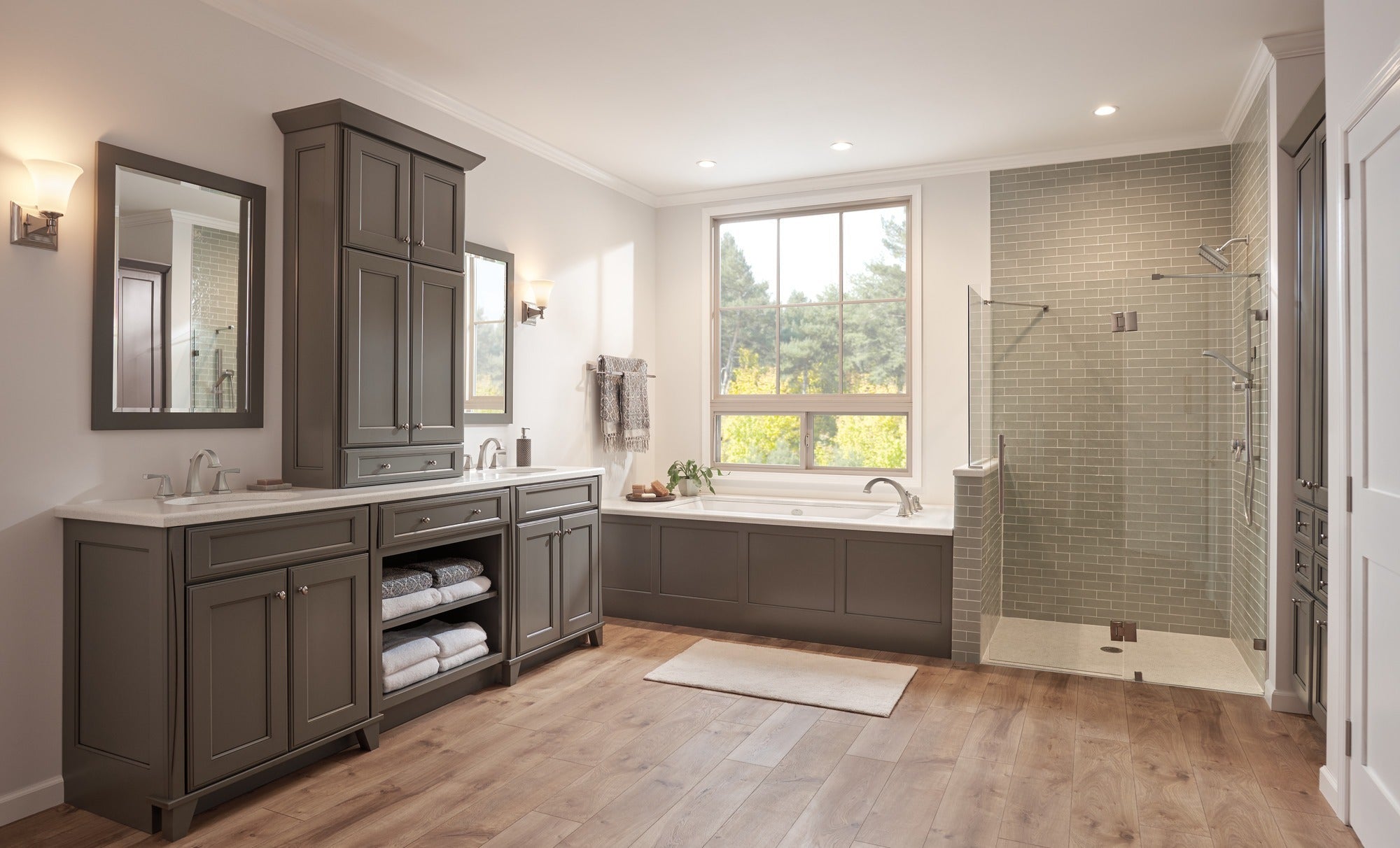 Delta Dryden™ Roman Tub with Hand Shower Trim