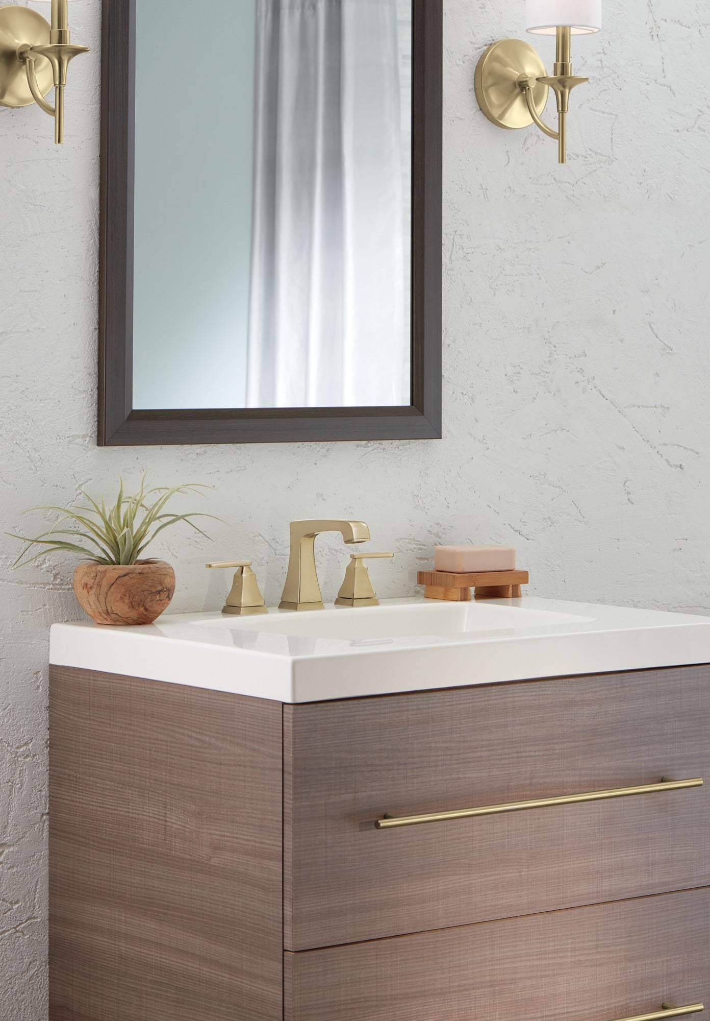 Delta Ashlyn® Two Handle Widespread Bathroom Faucet with EZ Anchor®