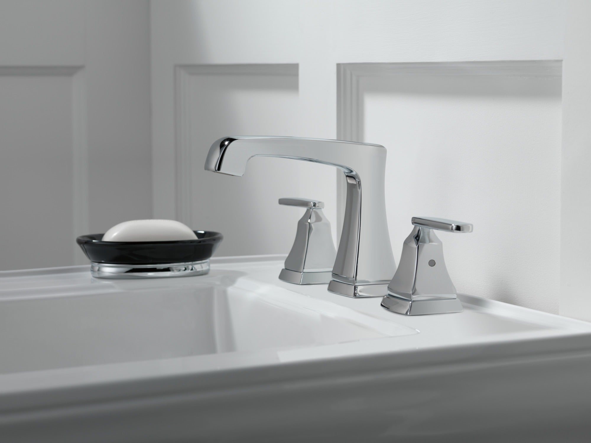 Delta Ashlyn® Two Handle Widespread Bathroom Faucet with EZ Anchor®