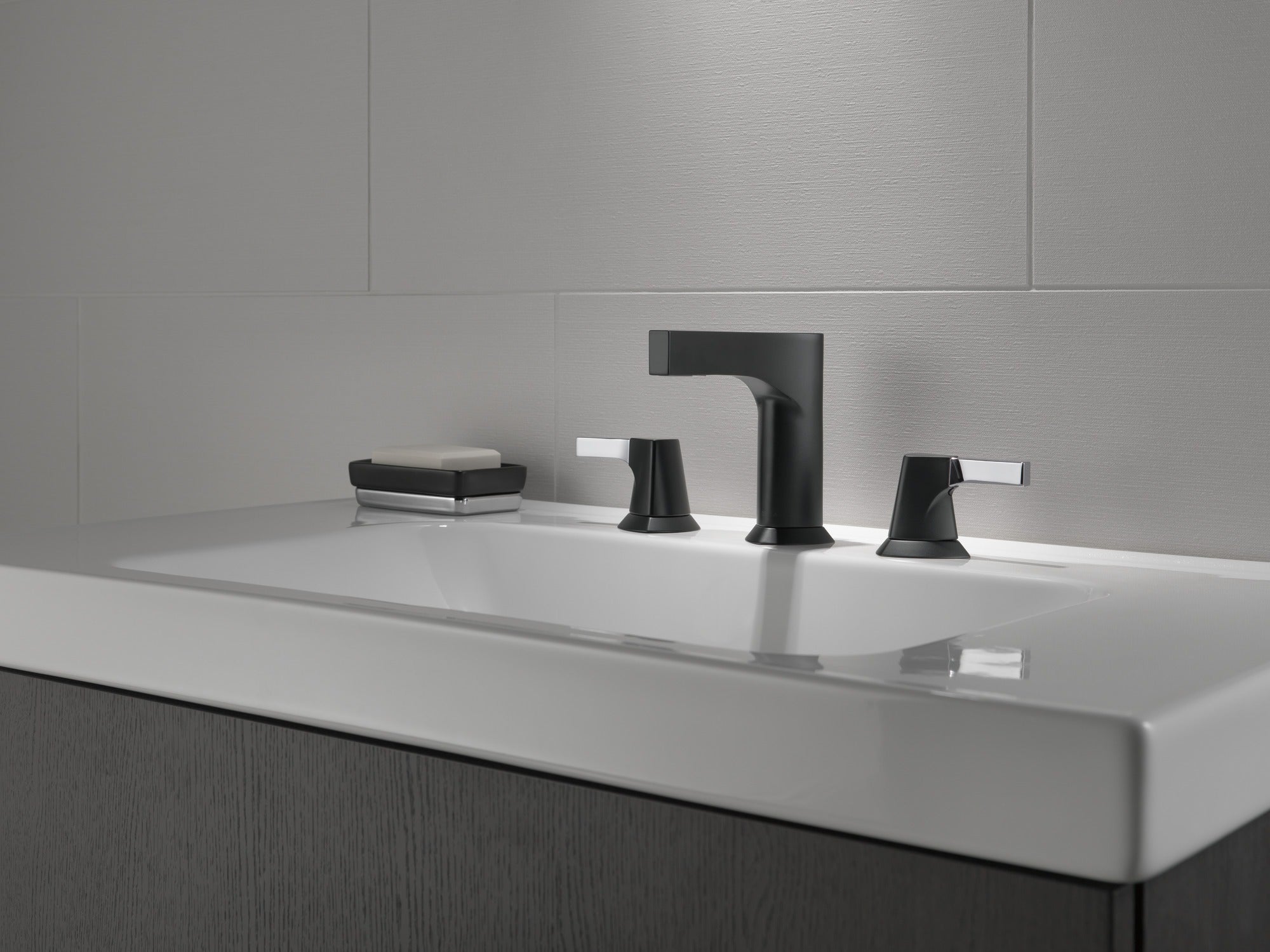 Delta Zura® Two Handle Widespread Bathroom Faucet