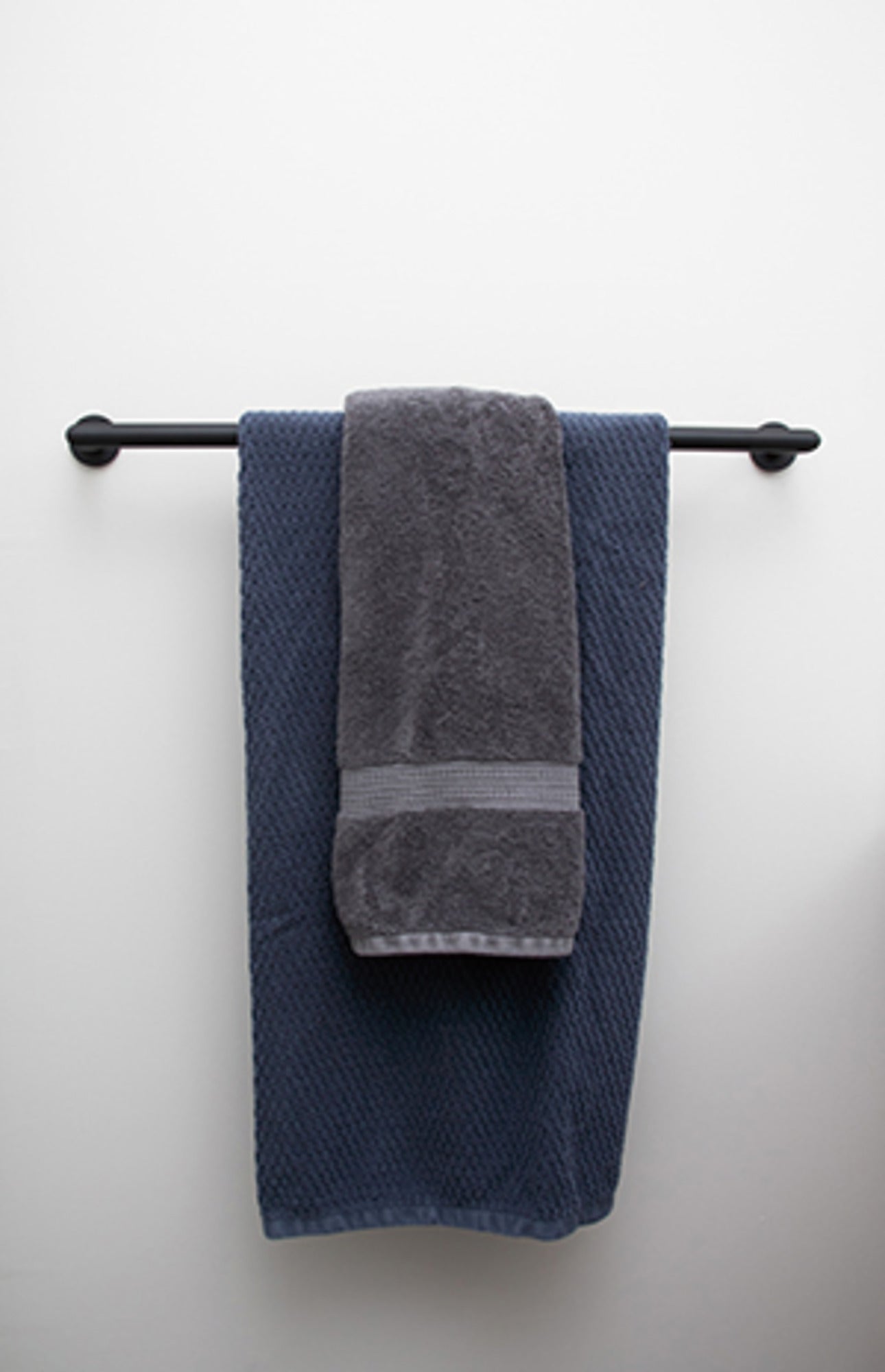 Newport Brass Priya® 24" Towel Bar