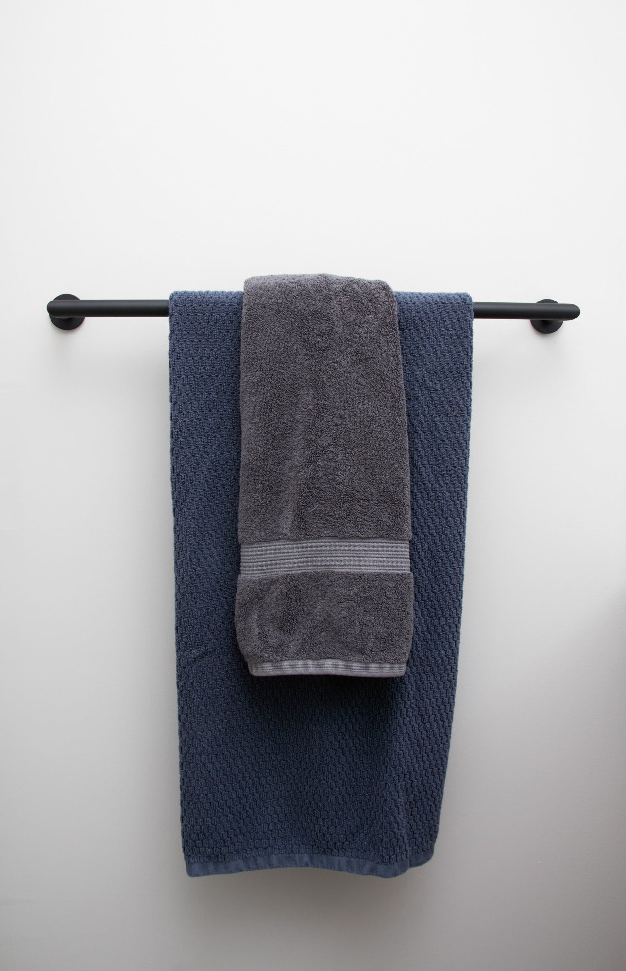 Newport Brass Priya® 24" Towel Bar