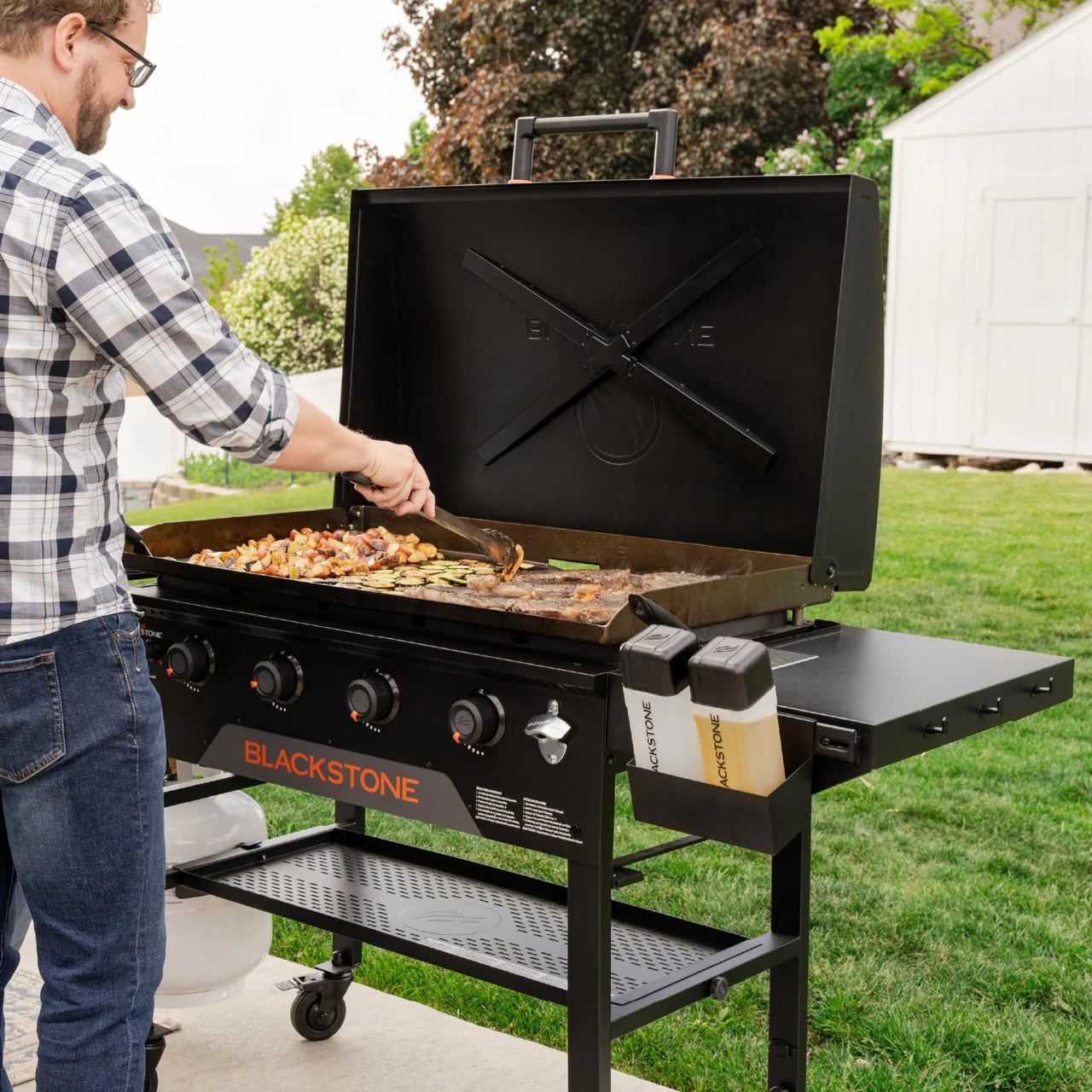 Blackstone 36″ Griddle with Hood – Natural Gas – 2322NG
