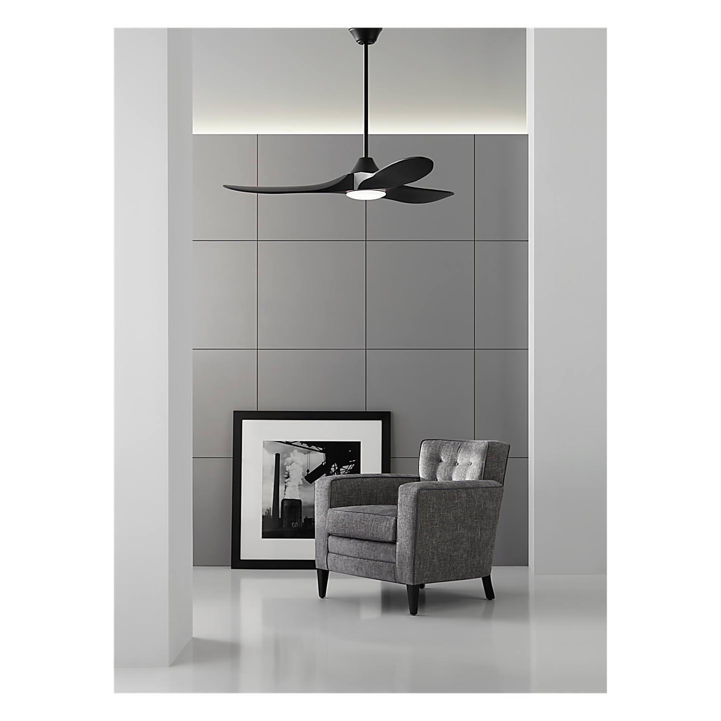 Visual Comfort Maverick 52" LED Ceiling Fan with Remote – Damp Rated Indoor/Outdoor