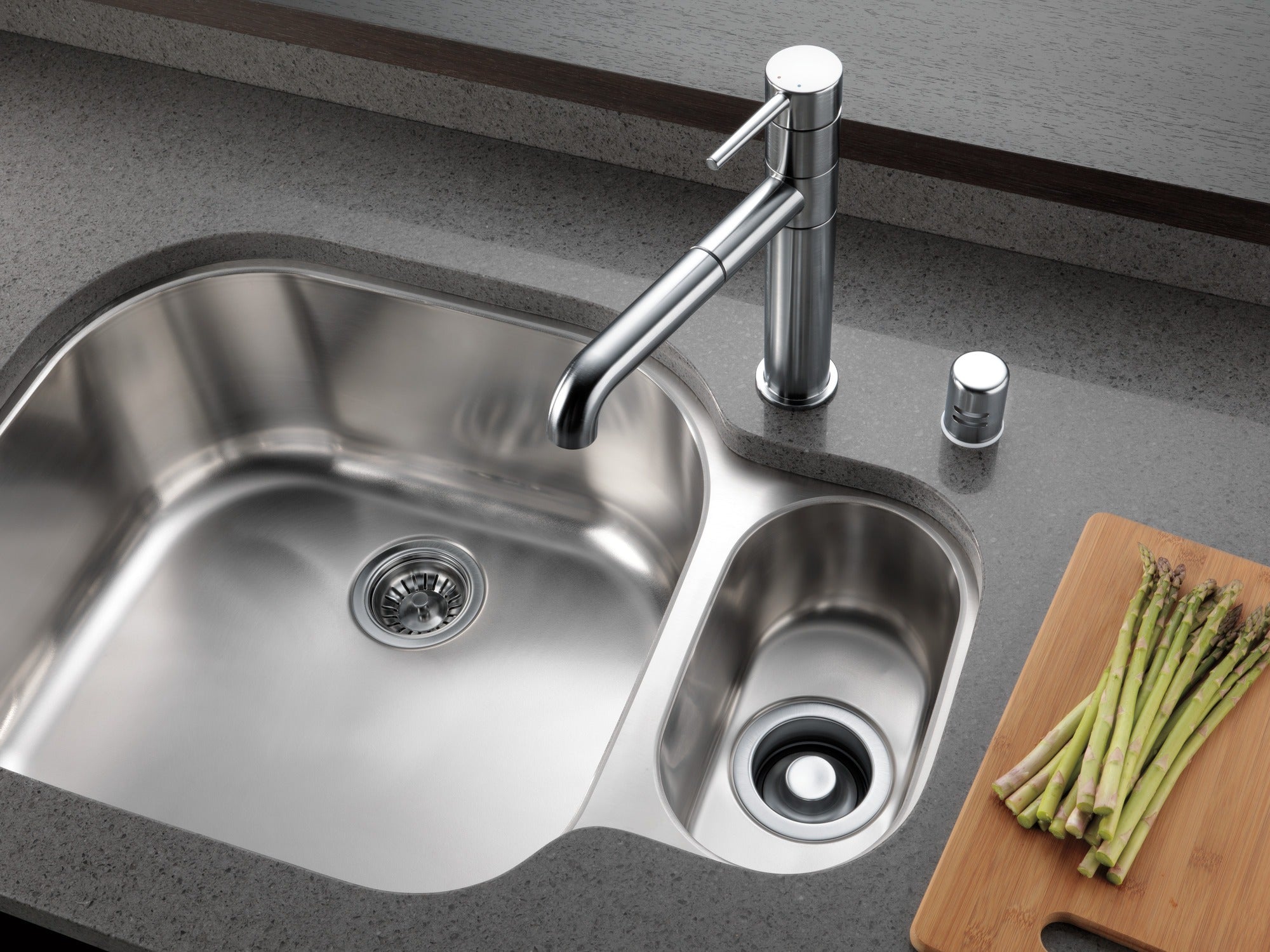 Delta Other Kitchen Sink Flange and Strainer