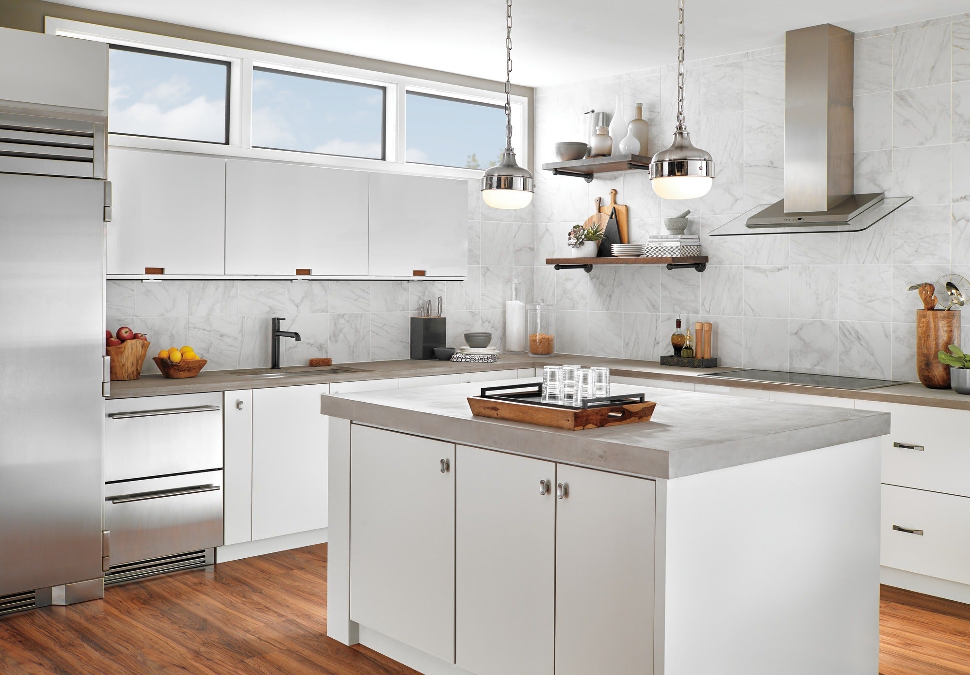 Delta Trinsic® Single Handle Pull-Out Kitchen Faucet
