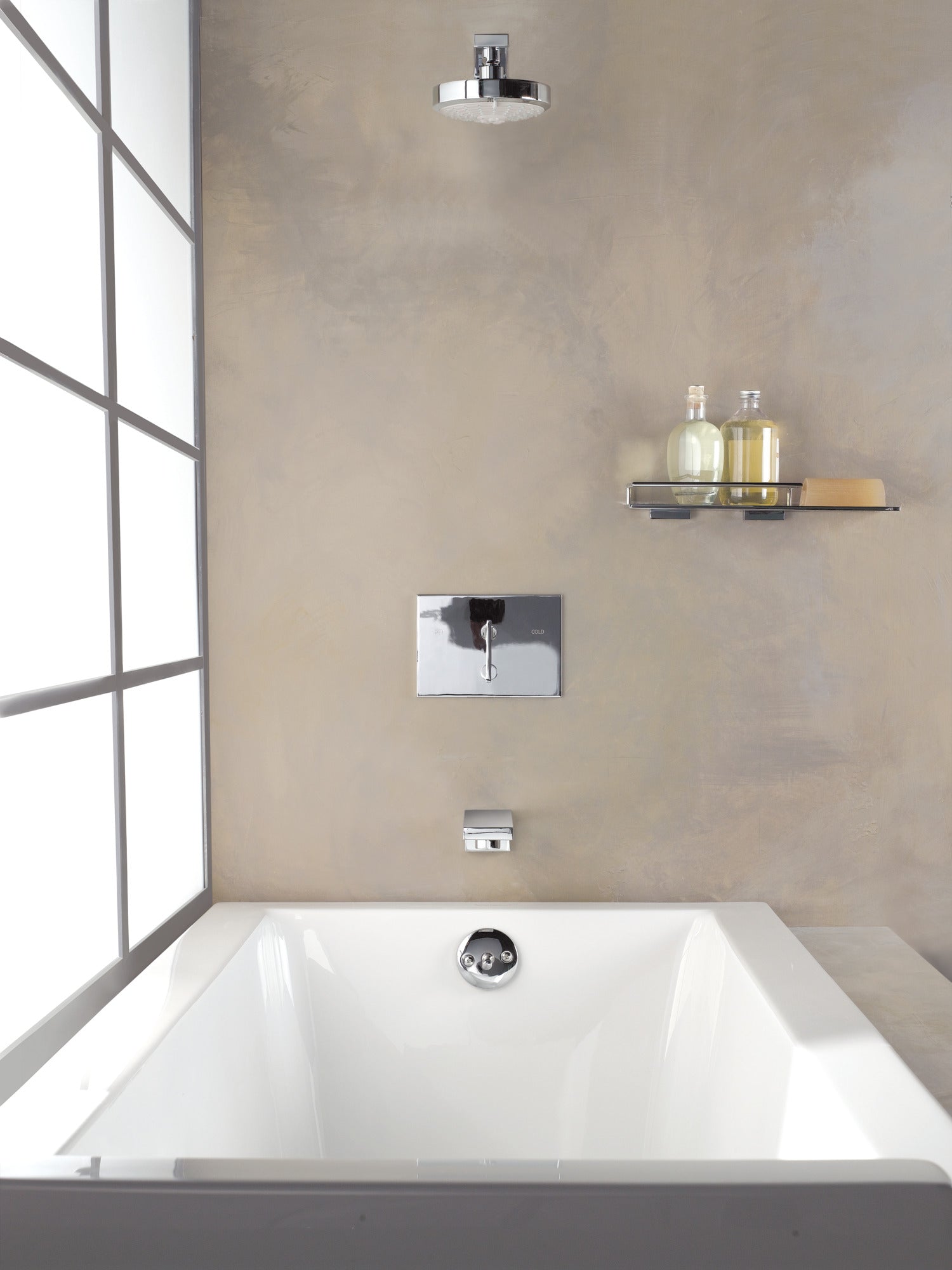 Newport Brass Metro® Balanced Pressure Tub & Shower Diverter Plate with Handle