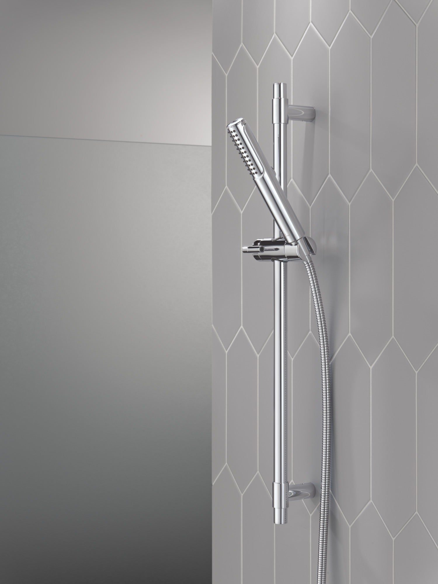 Delta Universal Showering Components 2-Setting Hand Shower with ProClean™ Spray – Slide Bar Mount