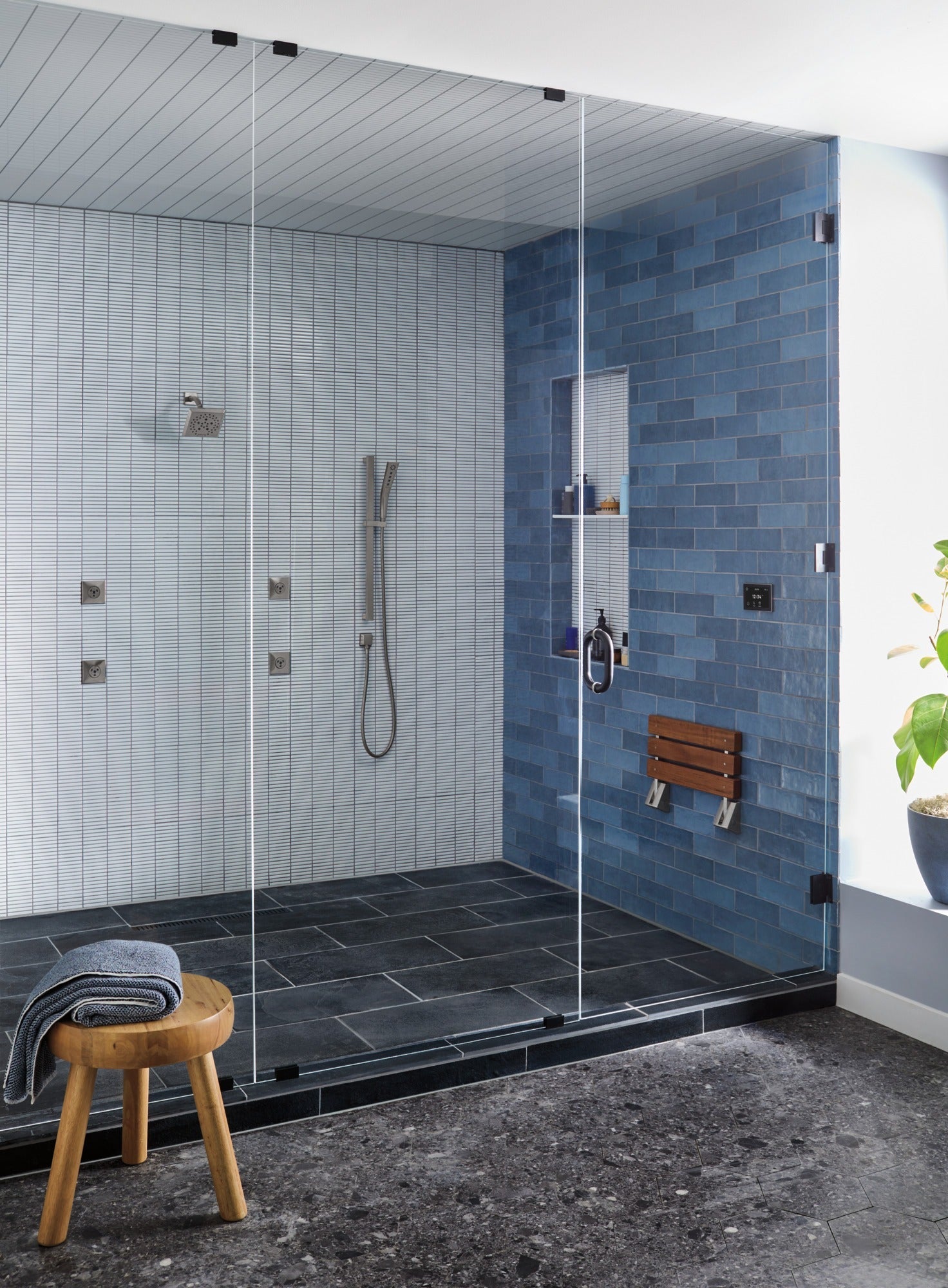 Delta Universal Showering Components Digital Interface