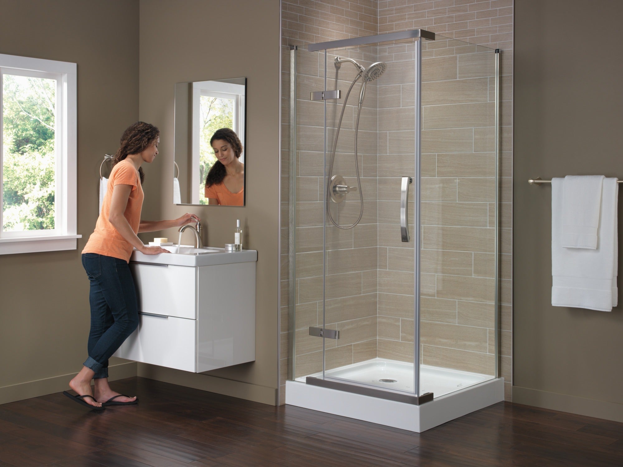 Delta Lahara® 24" Towel Bar