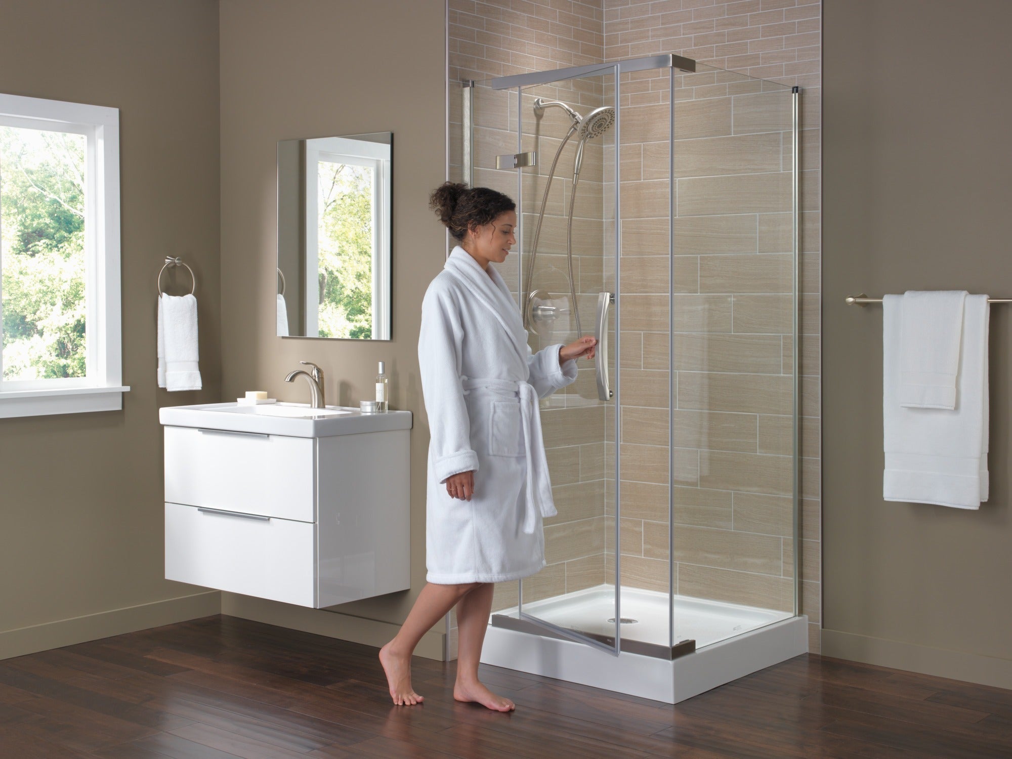 Delta Lahara® 24" Towel Bar