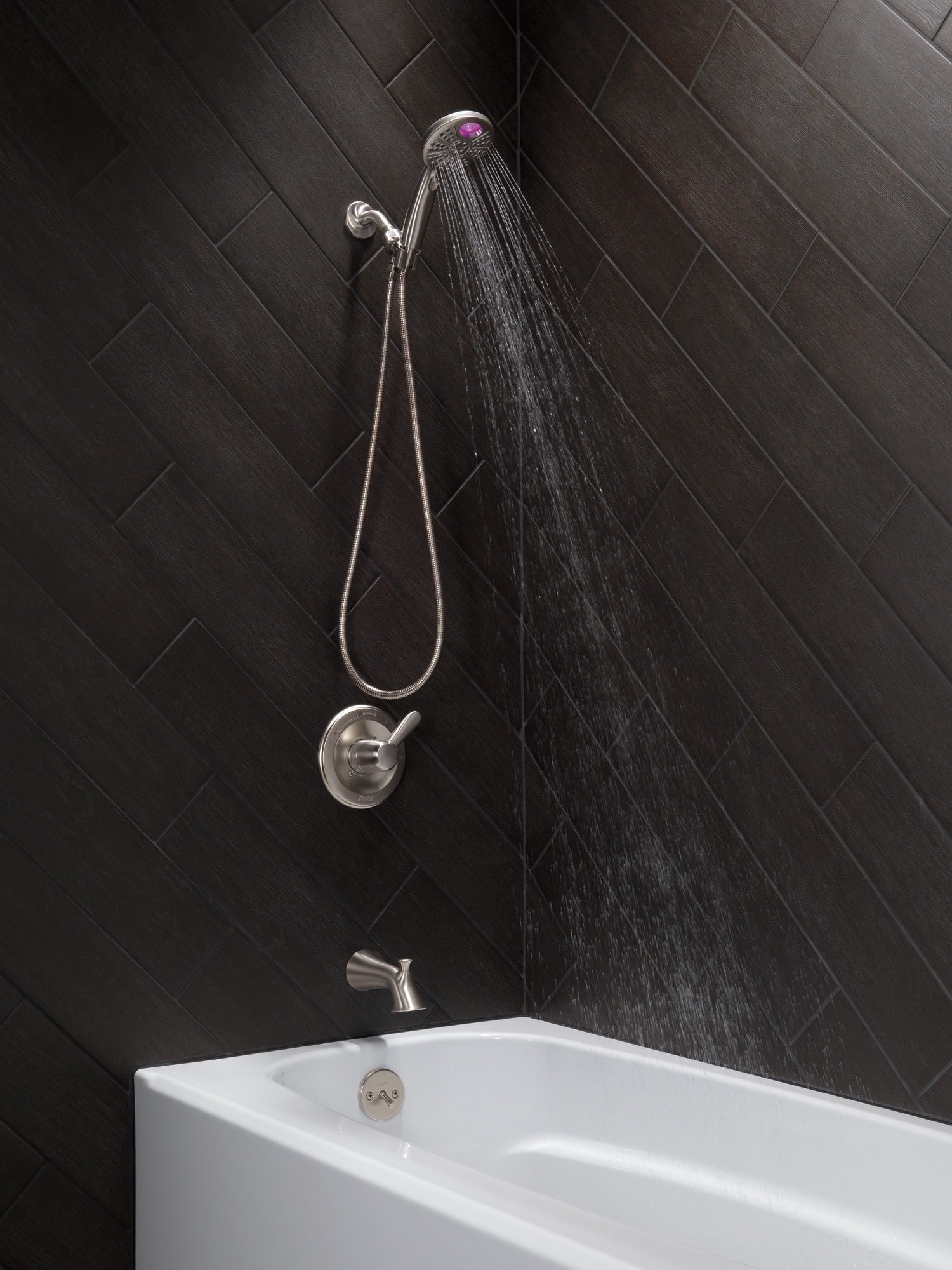 Delta Lahara® Tub Spout - Pull-Up Diverter