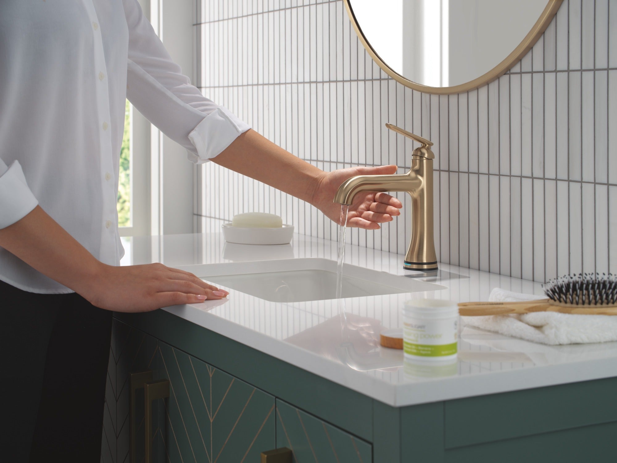 Delta Bonacci™ Single Handle Bathroom Faucet with Touch20 with Touchless Technology