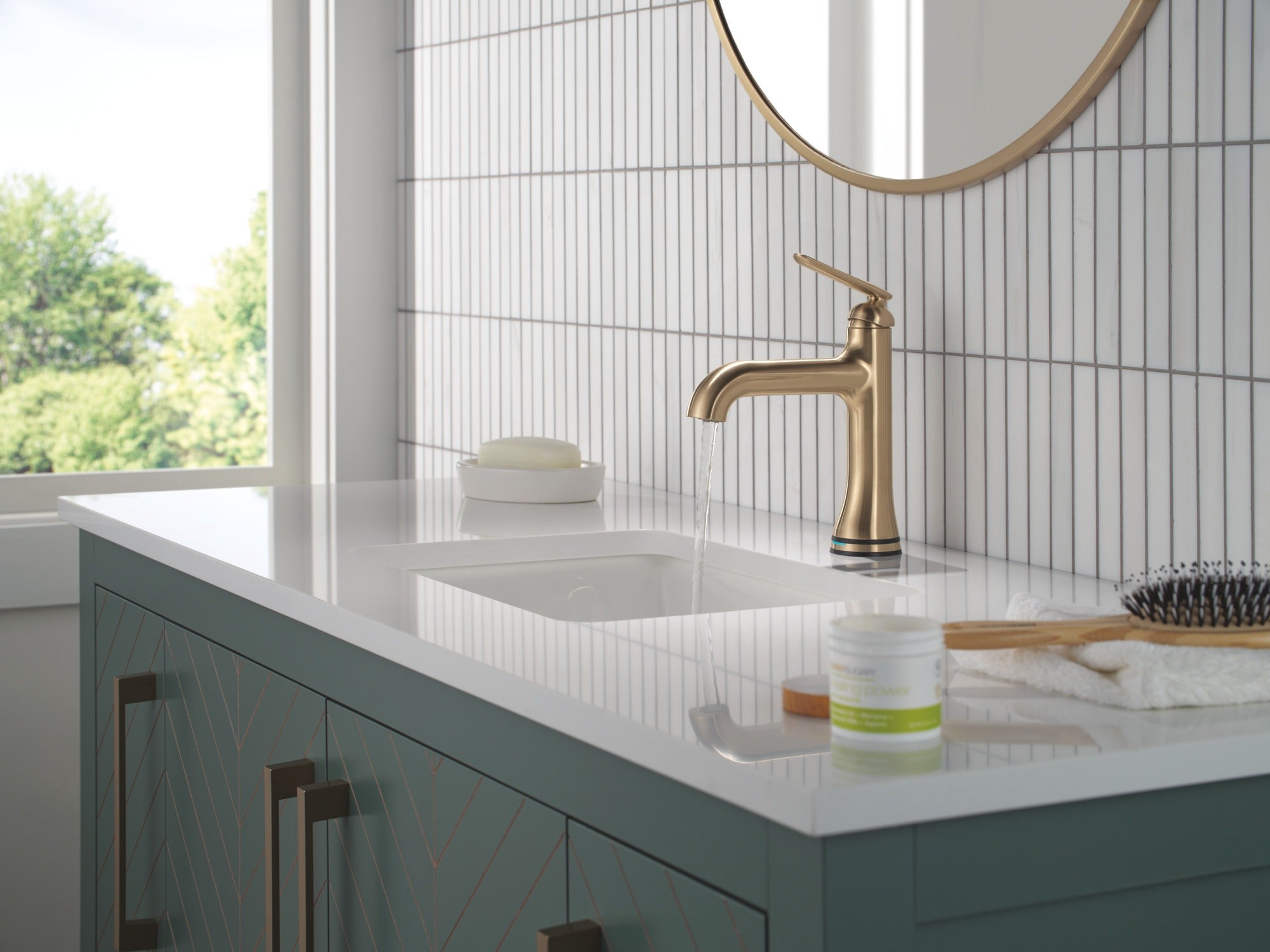 Delta Bonacci™ Single Handle Bathroom Faucet with Touch20 with Touchless Technology