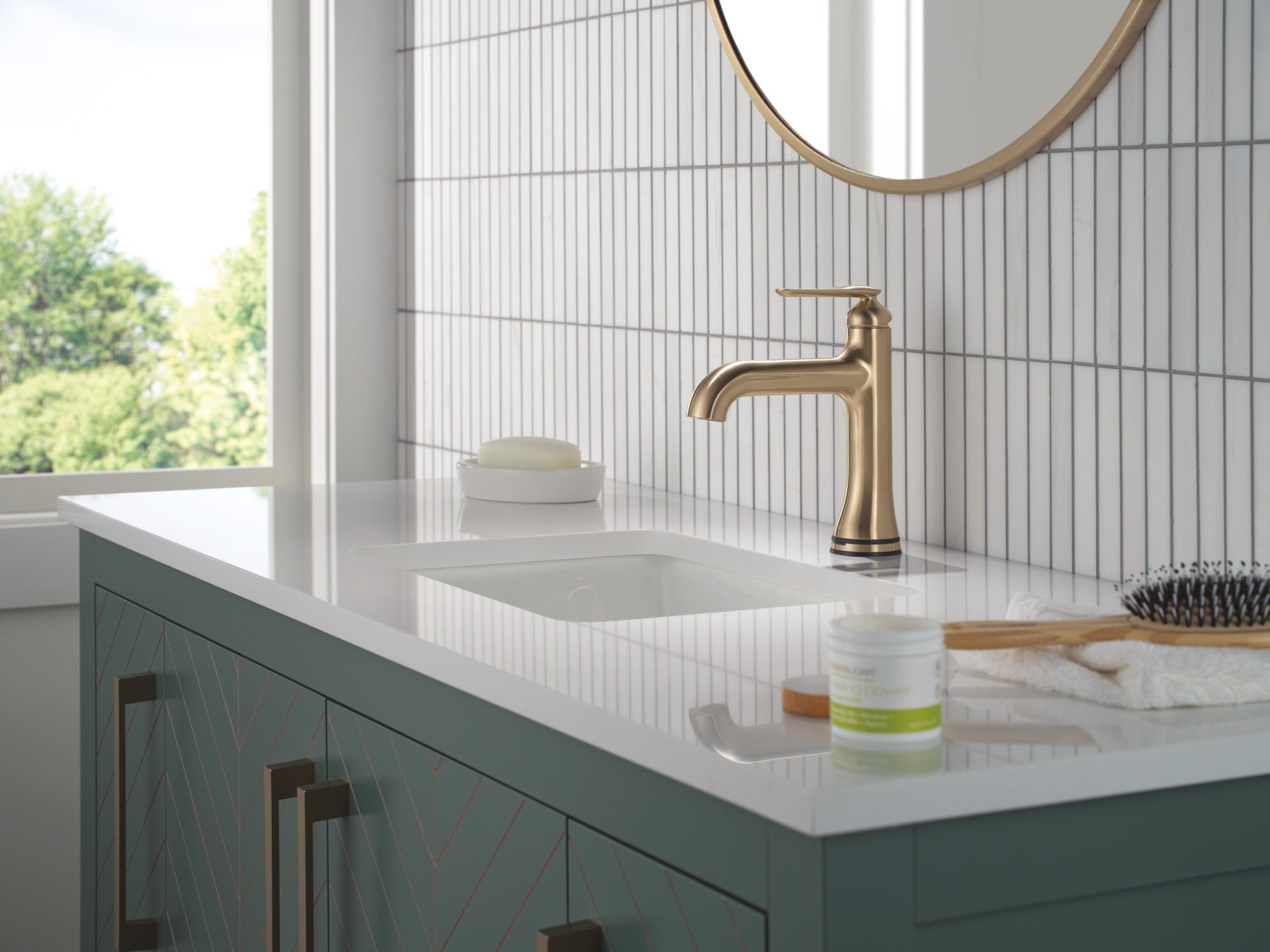Delta Bonacci™ Single Handle Bathroom Faucet with Touch20 with Touchless Technology