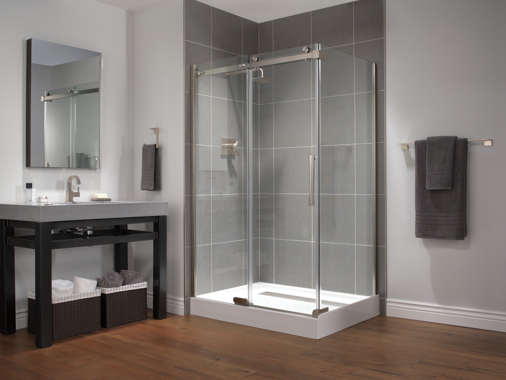 Delta Vero® 24" Towel Bar