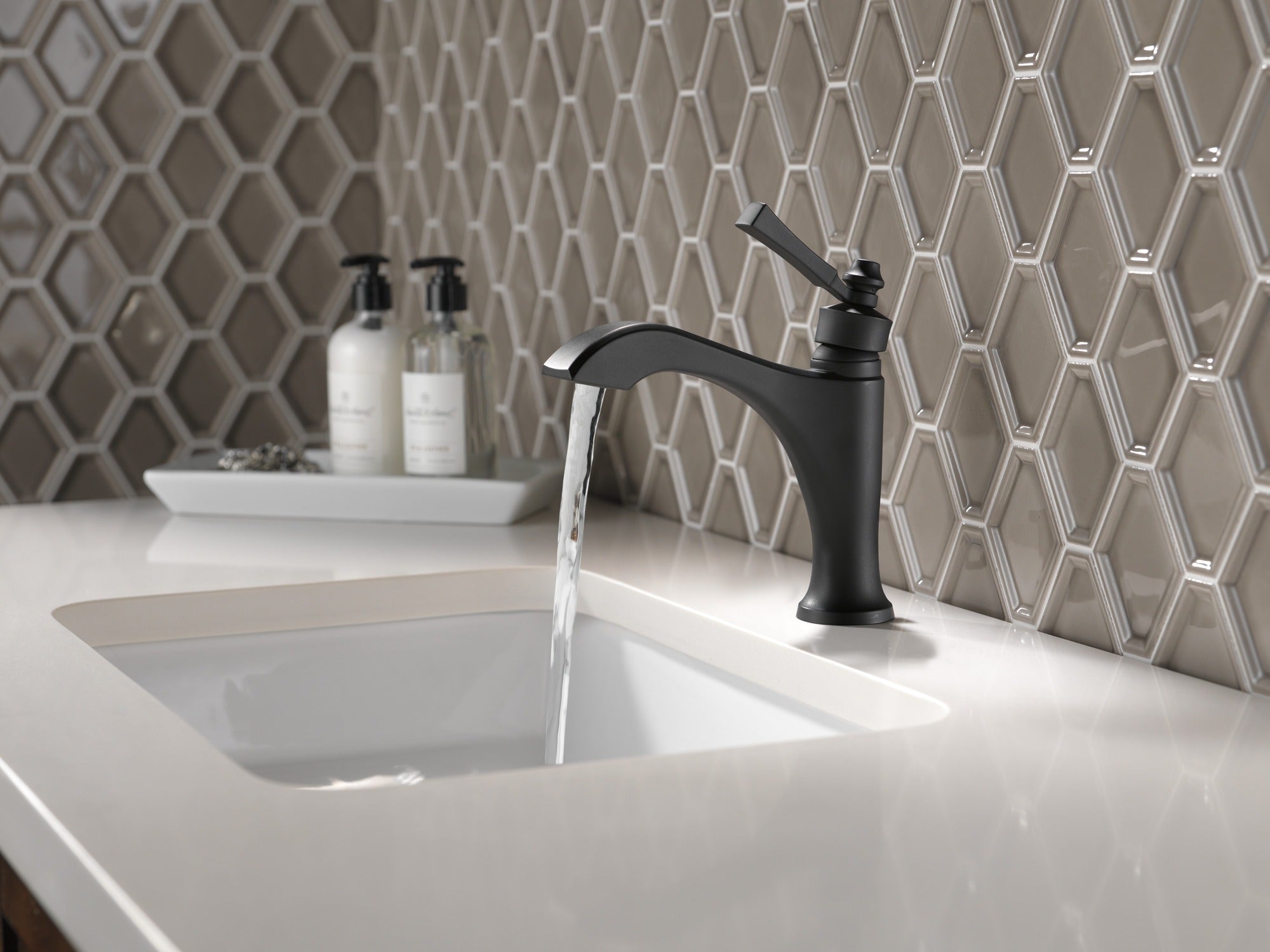 Delta Dorval™ Single Lever Handle Kit