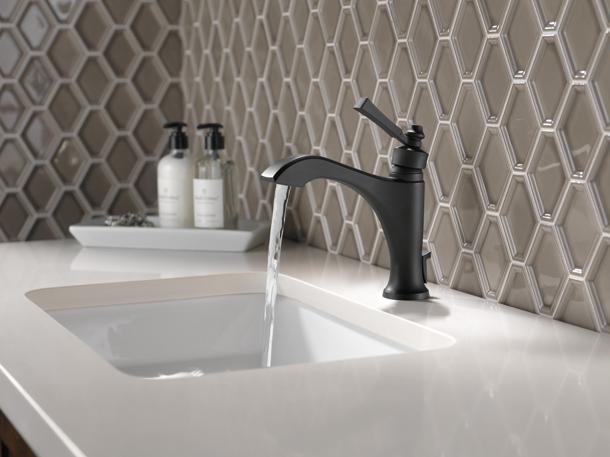 Delta Dorval™ Single Lever Handle Kit