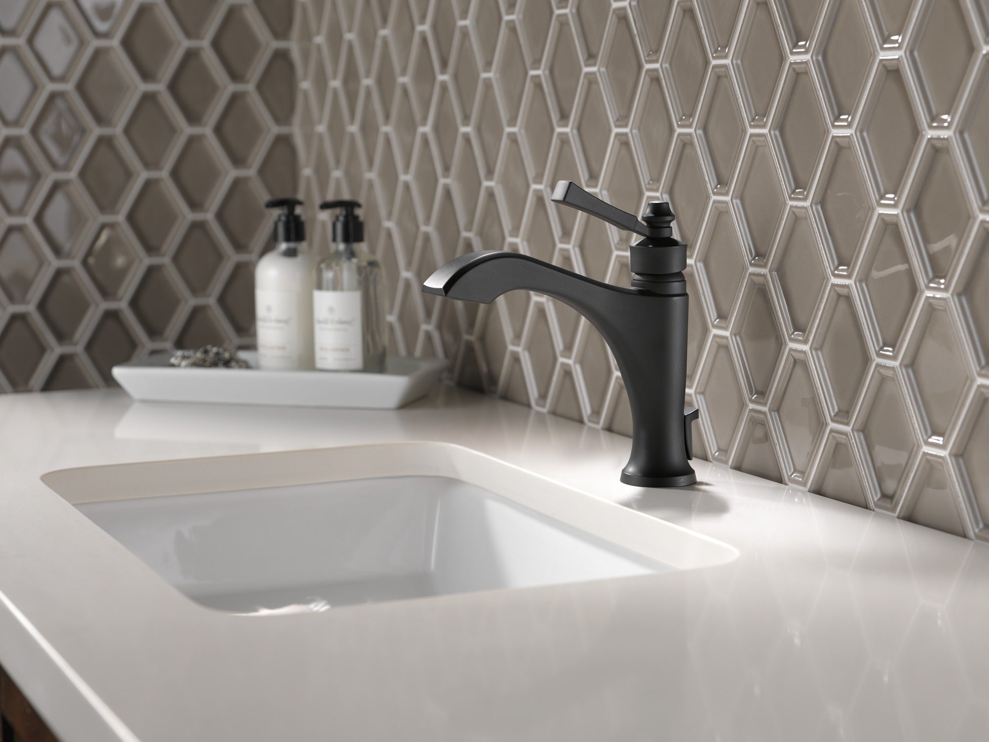 Delta Dorval™ Single Lever Handle Kit