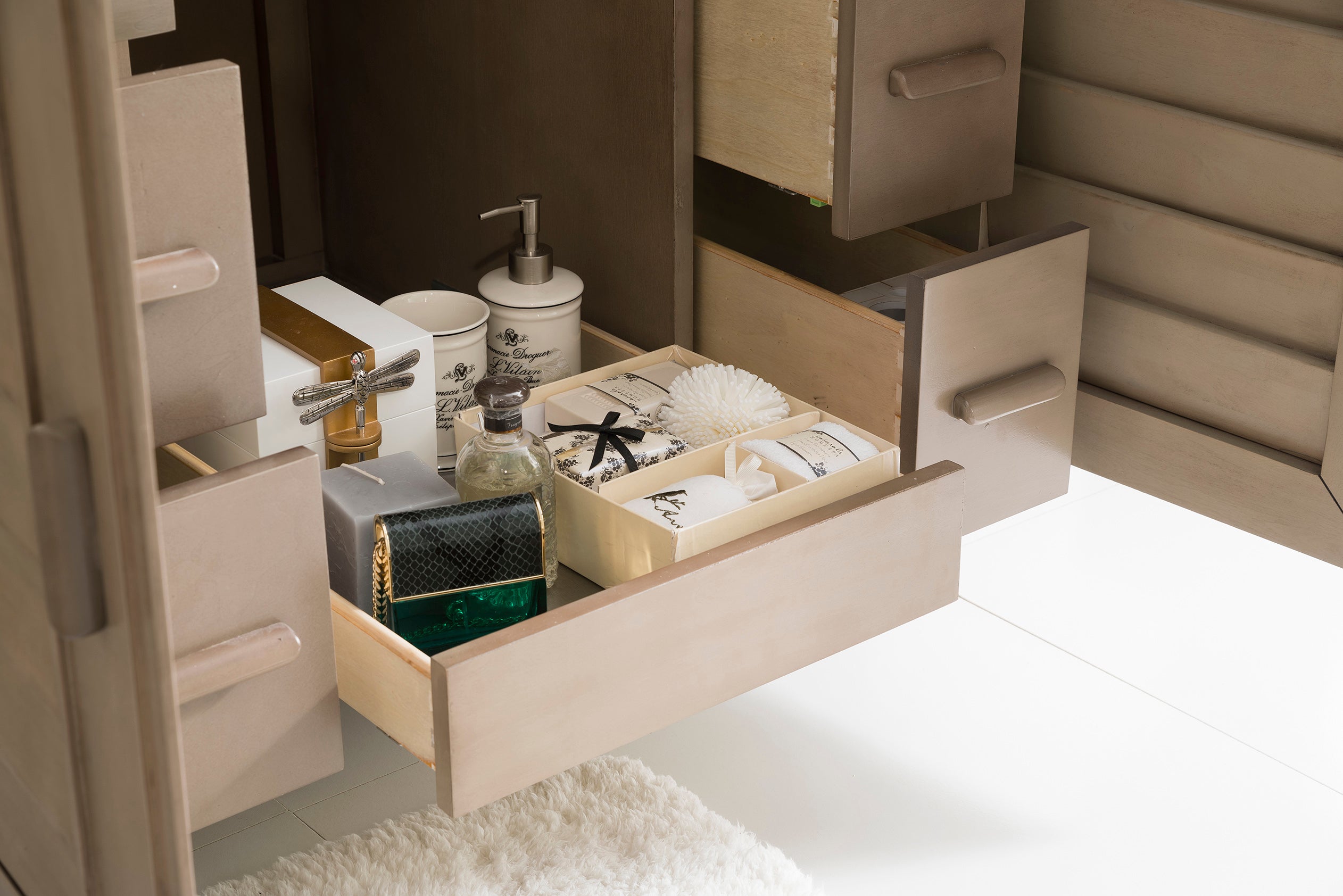 James Martin Portland 36" Single Vanity in Whitewashed Walnut with 3cm Countertop