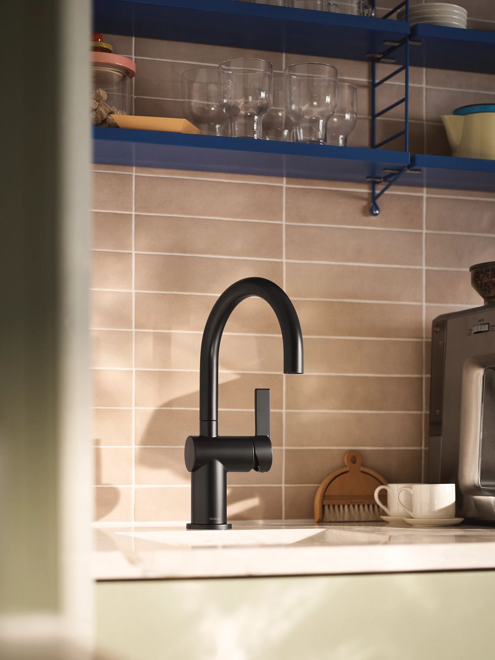 Cia One-Handle Pulldown Bar Faucet
