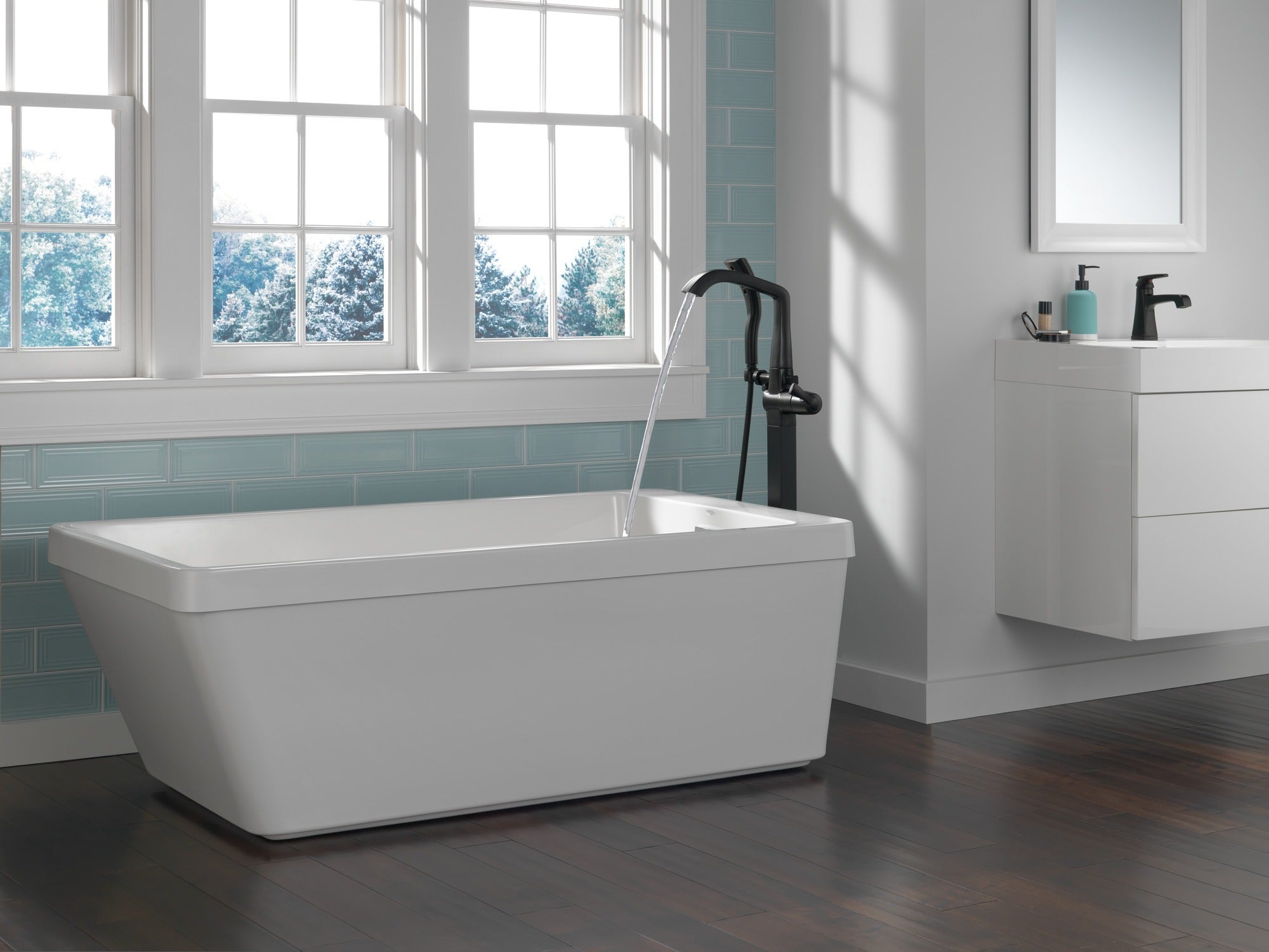 Delta Ashlyn® Single Handle Lavatory Faucet - Metal Pop-Up