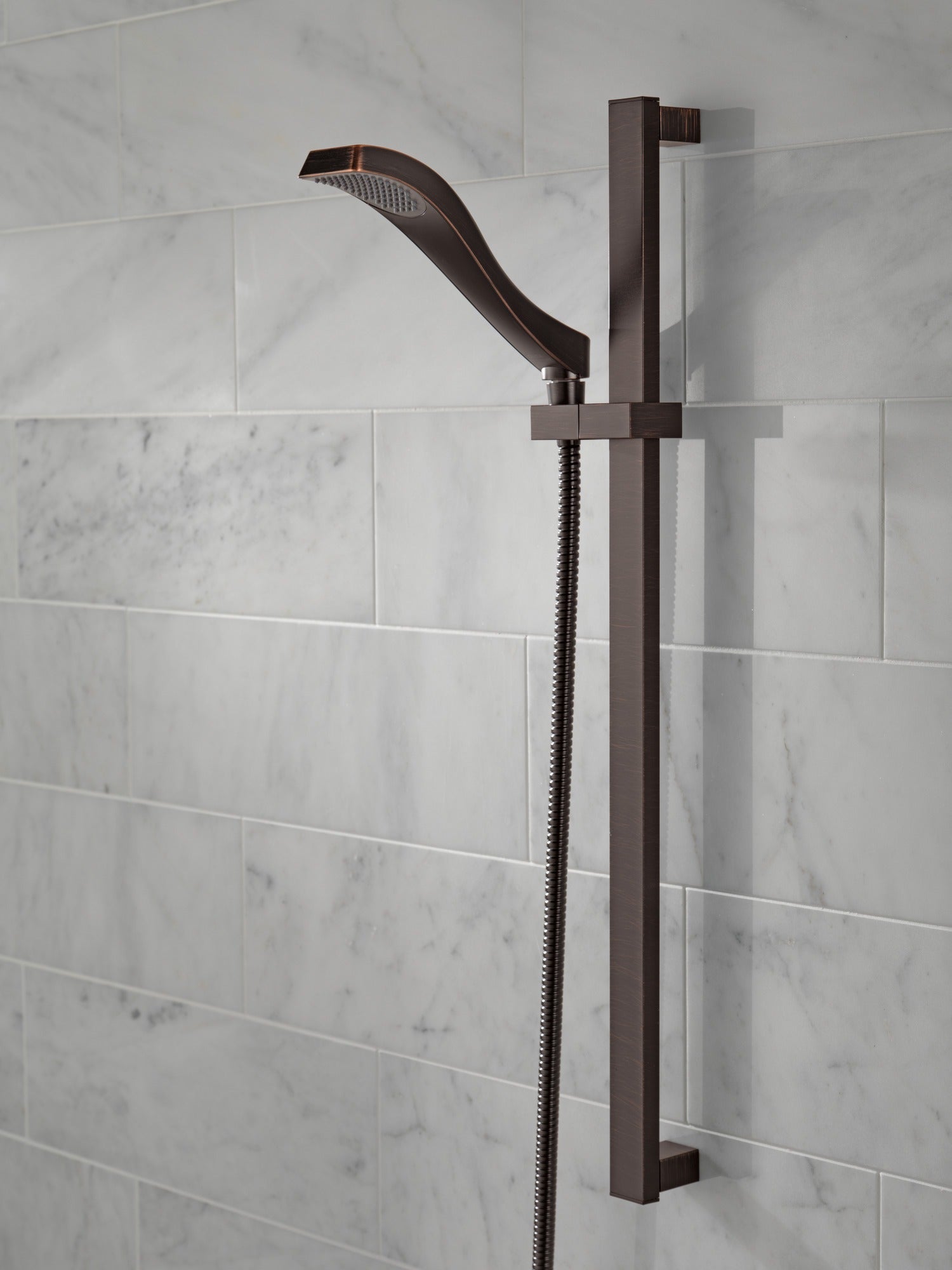 Delta Dryden™ Premium Single-Setting Slide Bar Hand Shower