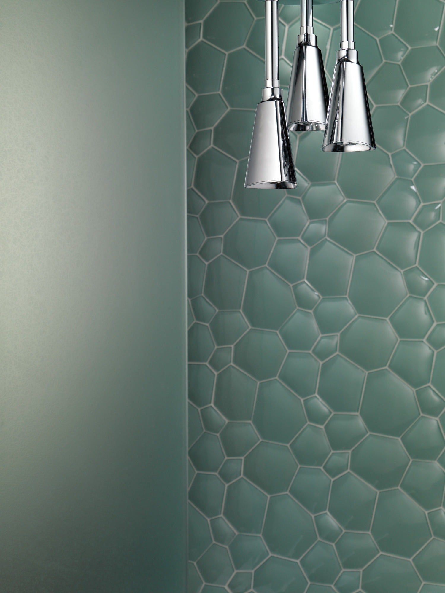 Delta Universal Showering Components H2OKinetic® Pendant Raincan Shower Head