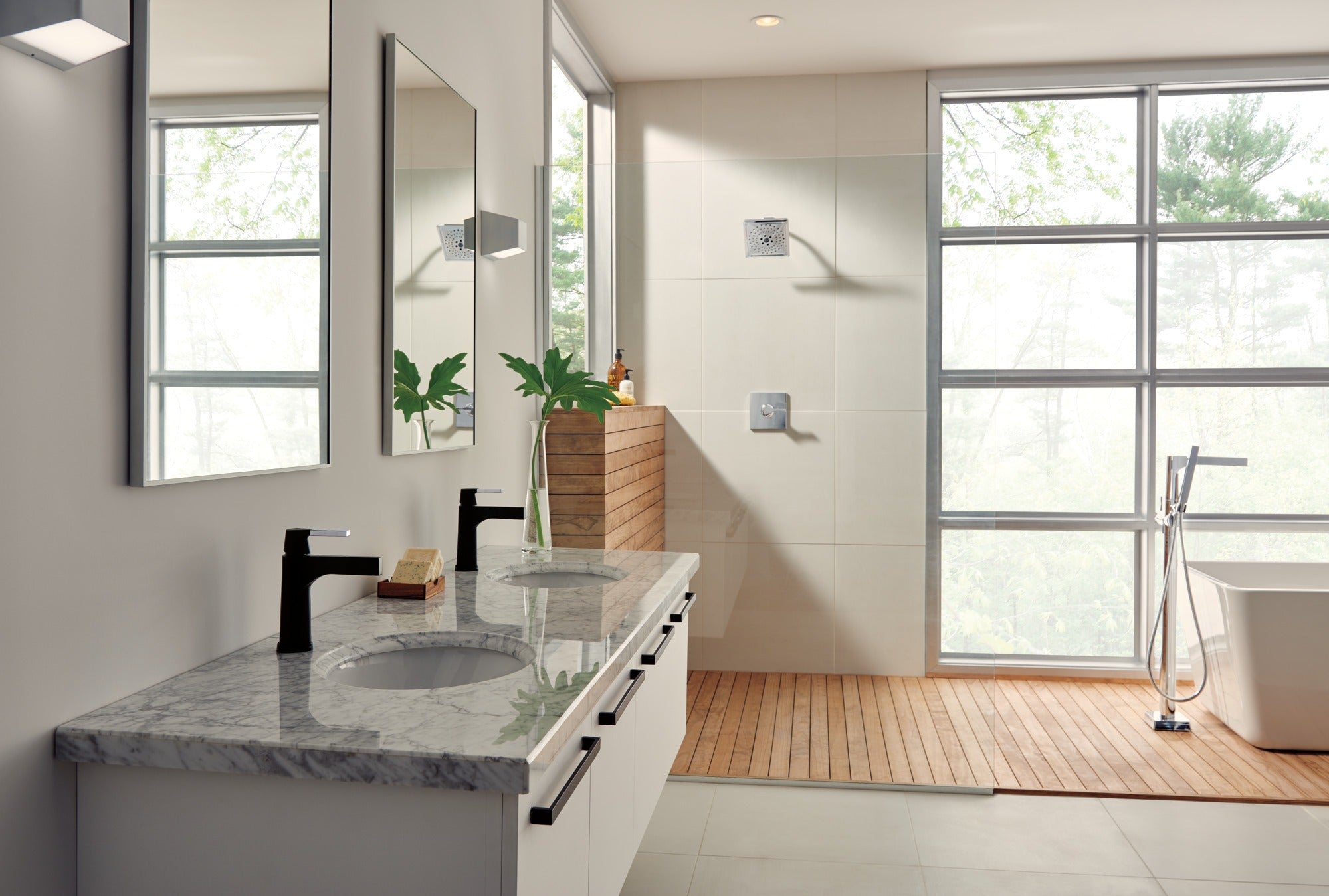 Delta Zura® Monitor® 17 Series H2OKinetic® Shower Trim
