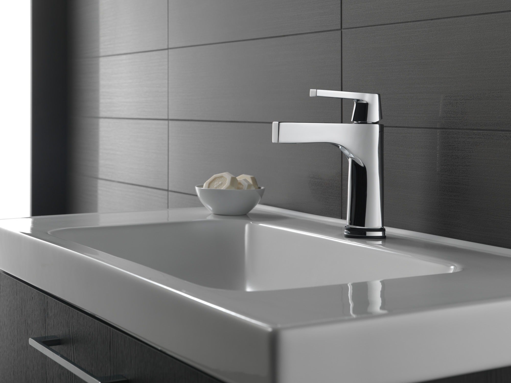 Delta Zura® Touch2O® Bathroom Faucet with Touchless Technology