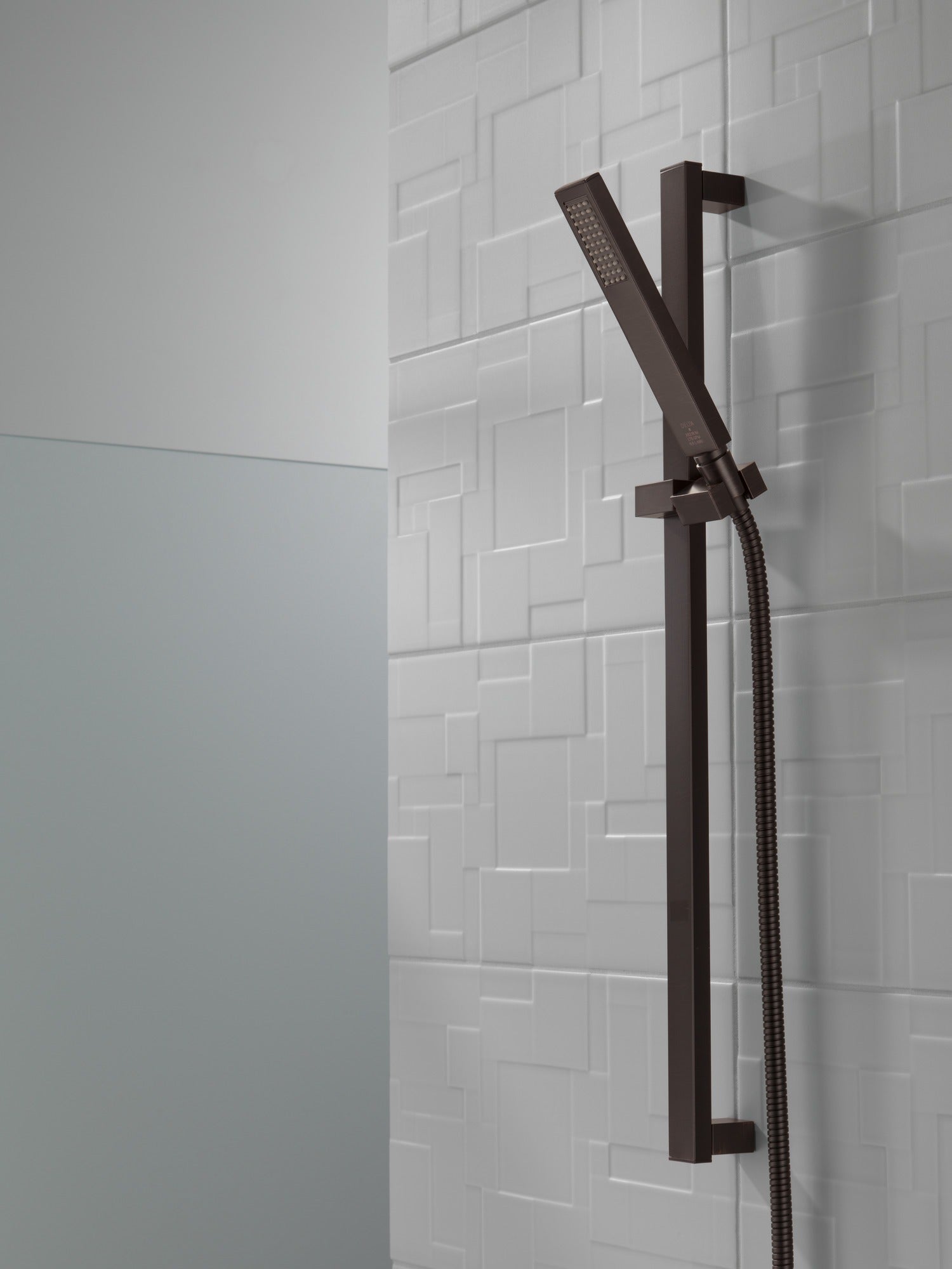 Delta Vero® Premium Single-Setting Slide Bar Hand Shower