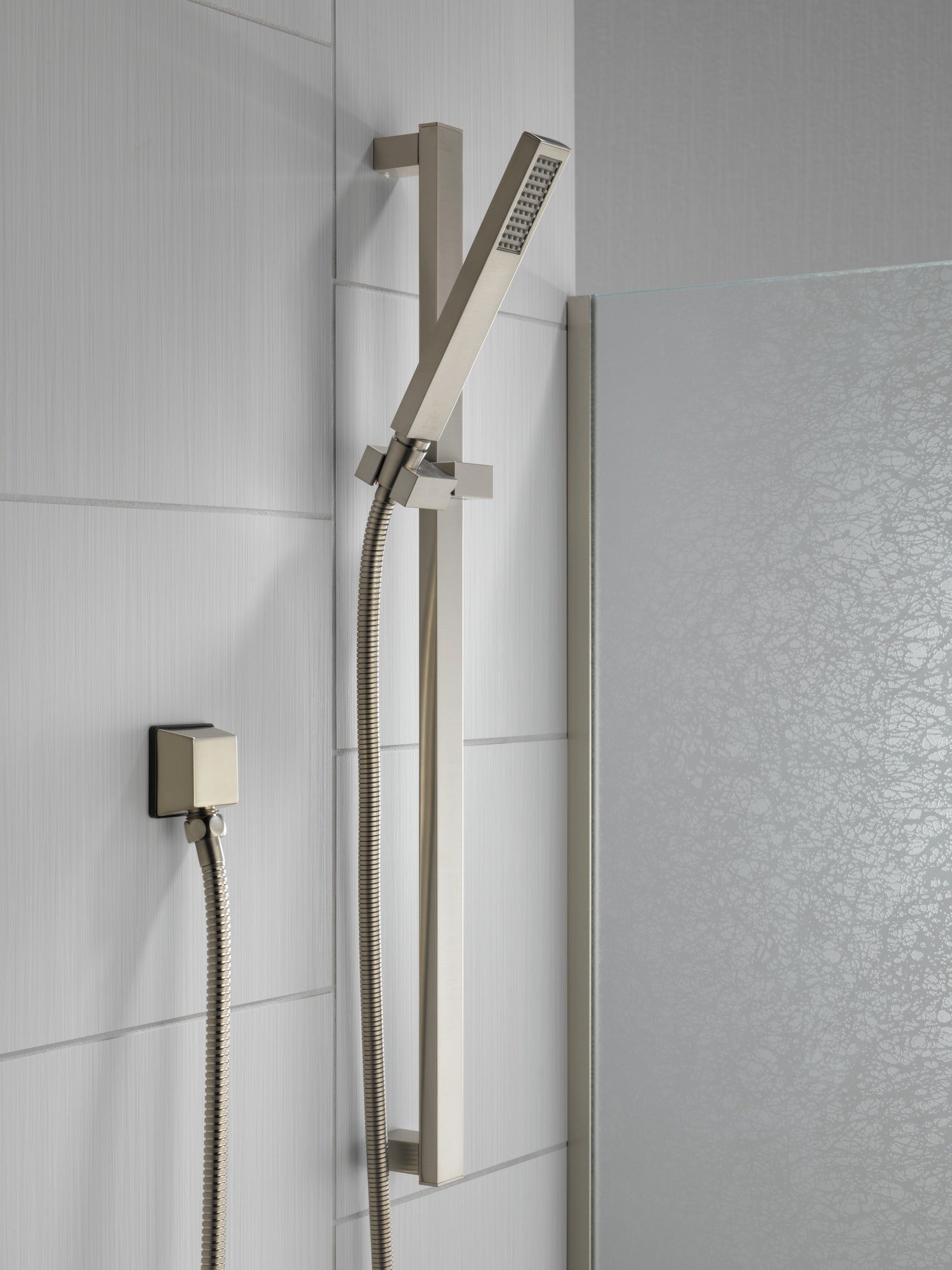 Delta Vero® Premium Single-Setting Slide Bar Hand Shower