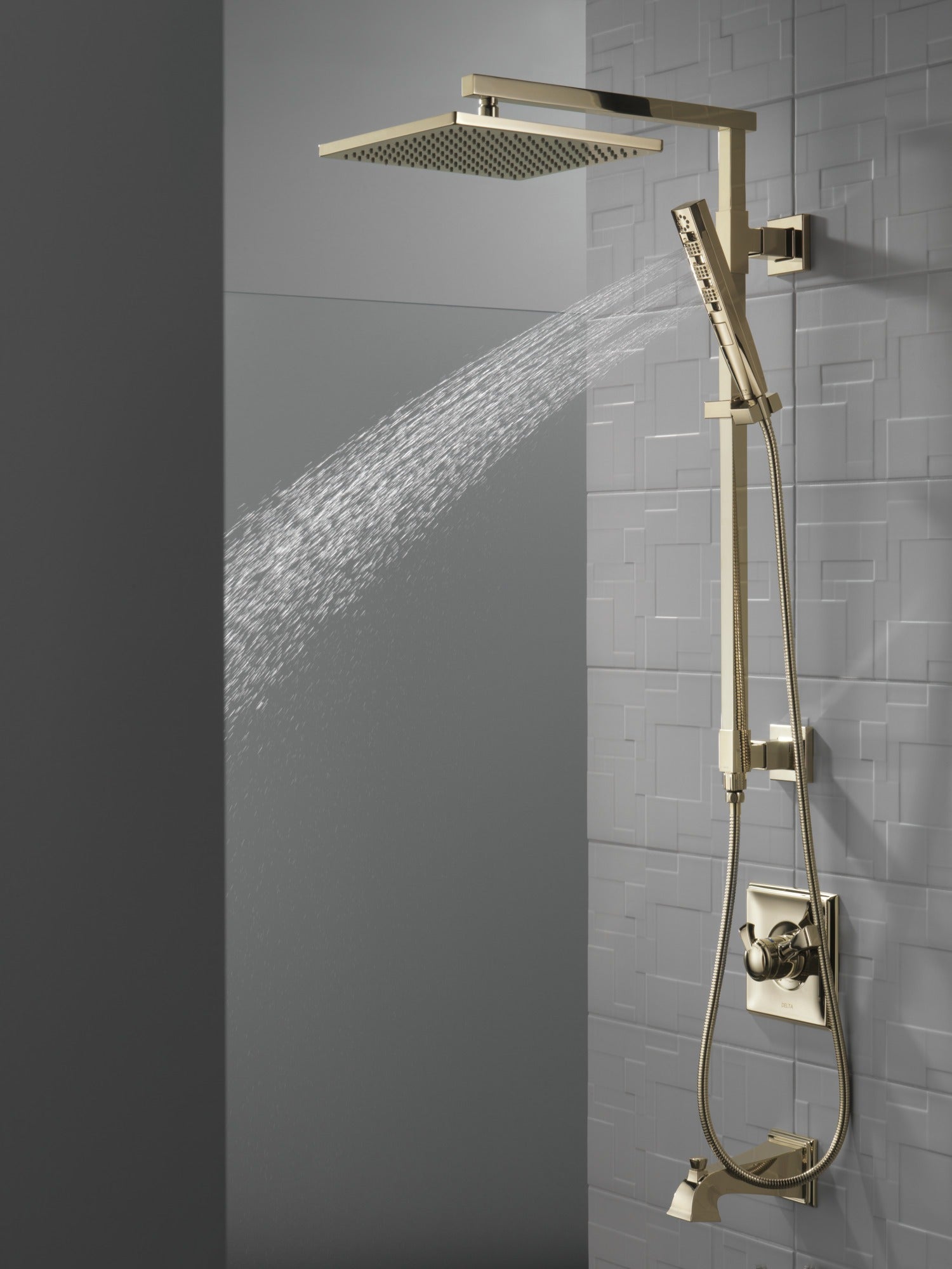 Delta Dryden™ Tub Spout - Pull-Up Diverter