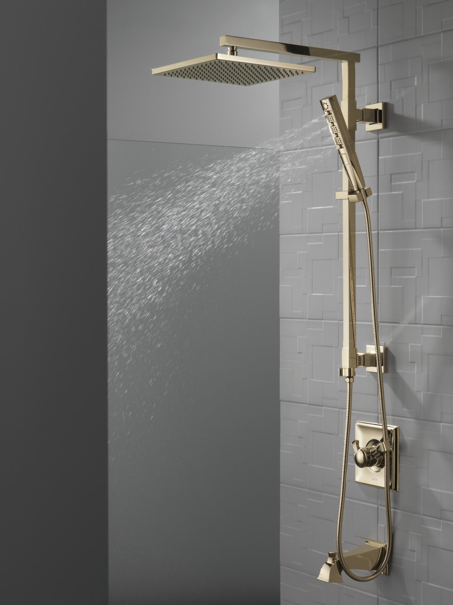 Delta Dryden™ Tub Spout - Pull-Up Diverter