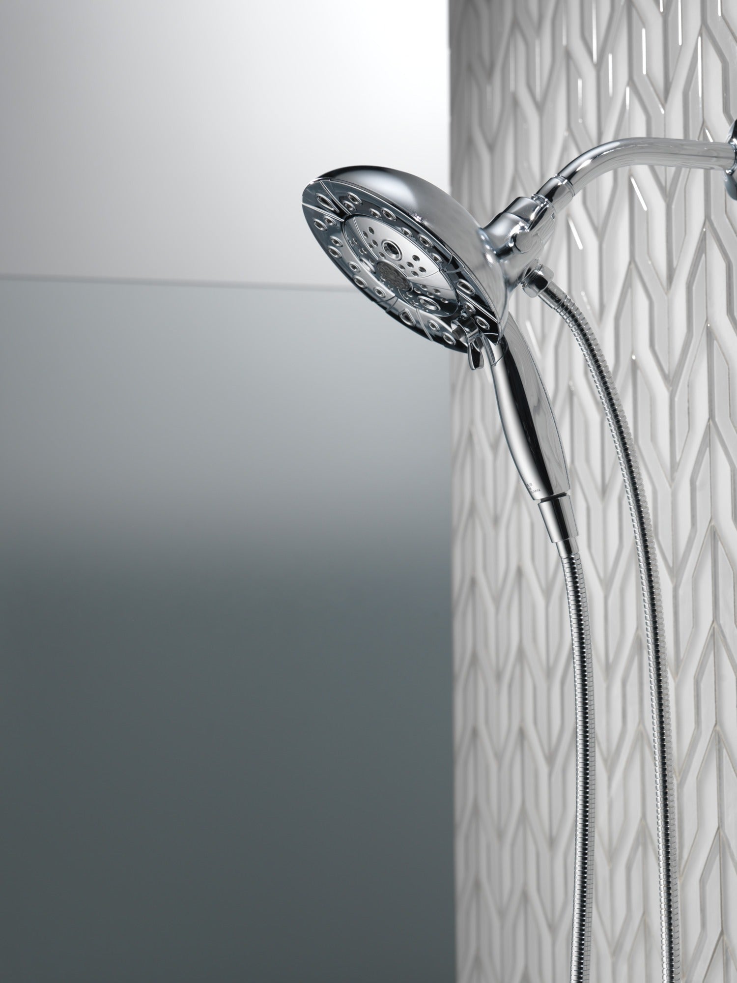 Delta Universal Showering Components H2Okinetic® In2ition® 5-Setting Two-In-One Shower