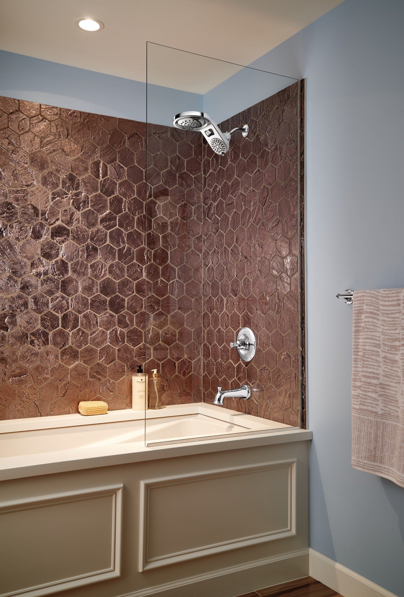 Delta Linden™ Tub Spout - Pull-Up Diverter