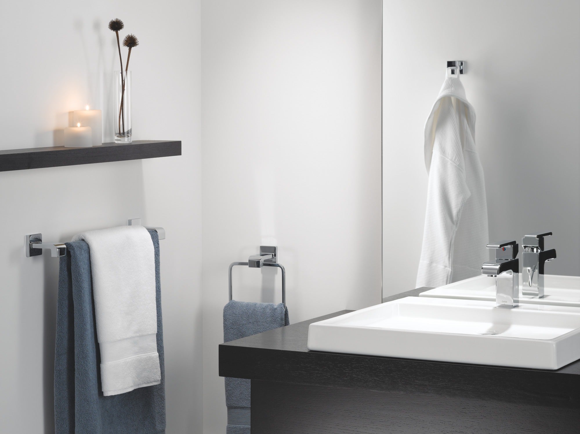 Delta Urban Arzo 18" Towel Bar