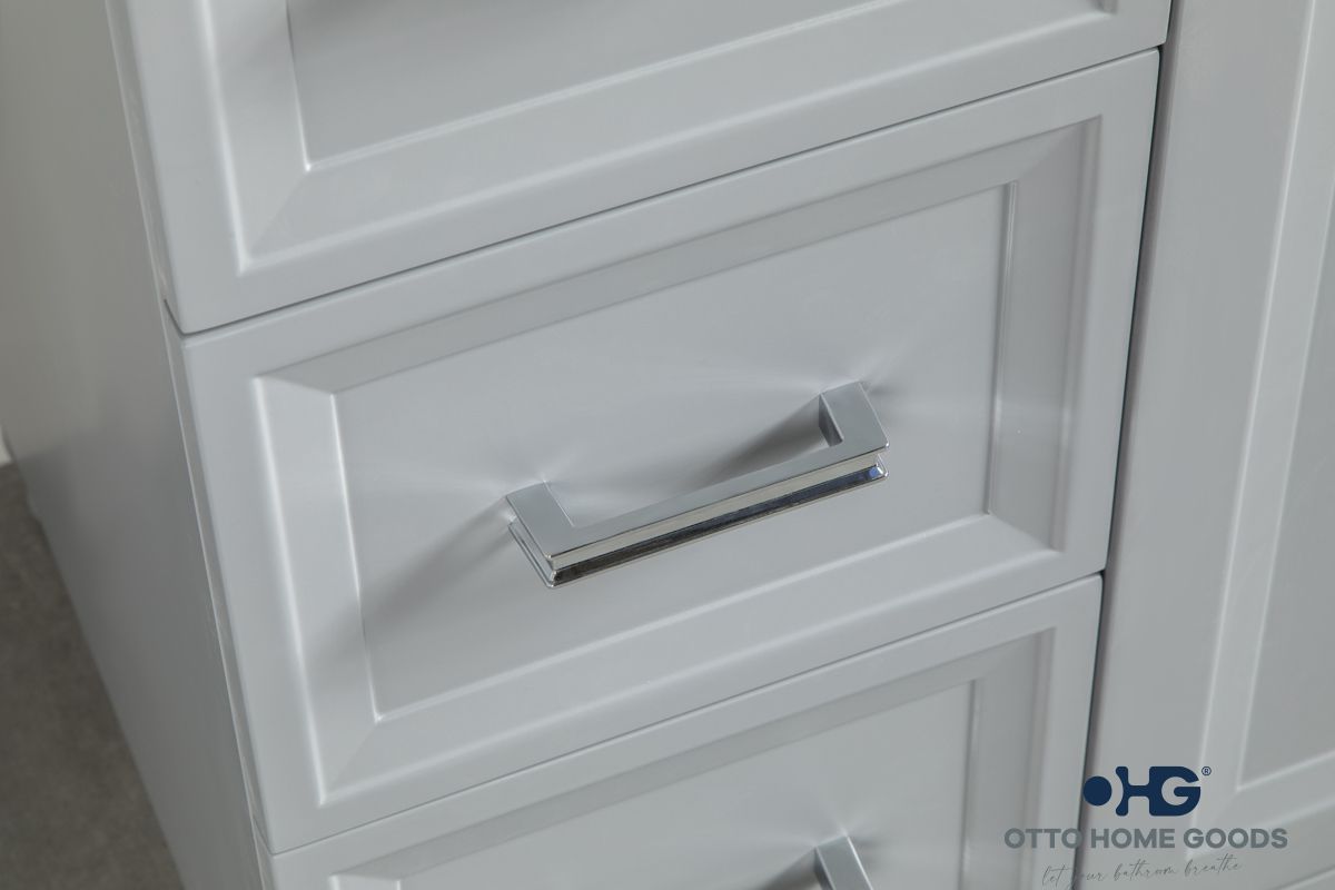 Isabel 42" Gray Bathroom Vanity with Quartz Top & Chrome Hardware