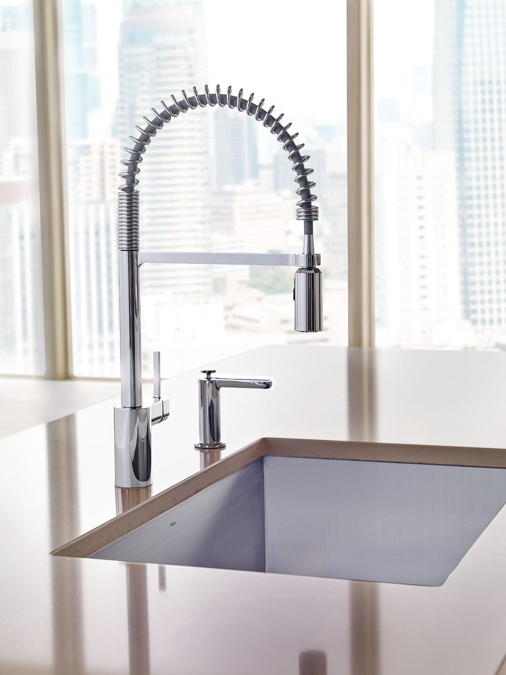 Align One-Handle Pre-Rinse Spring Pulldown Kitchen Faucet