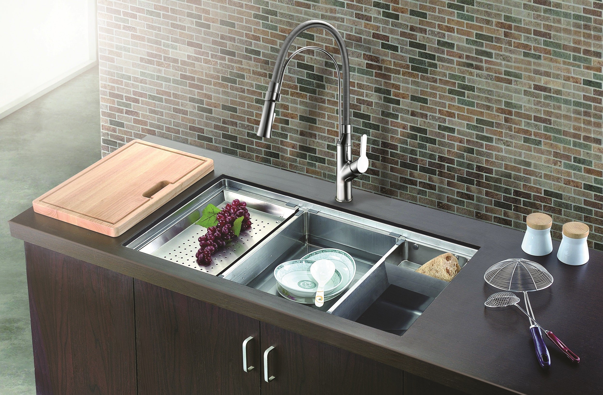 Dawn Undermount Small Radius Single Bowl  Kitchen Sink SRU281610