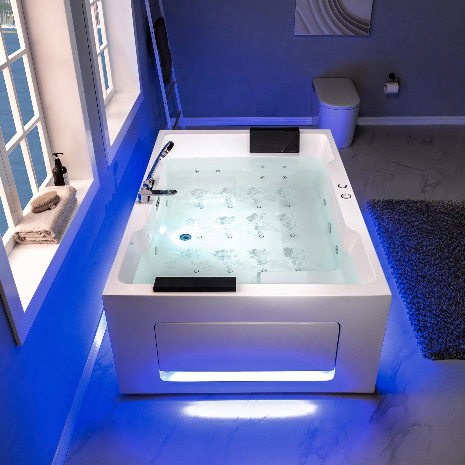WOODBRIDGE 2 Person Freestanding Massage Hydrotherapy Bathtub